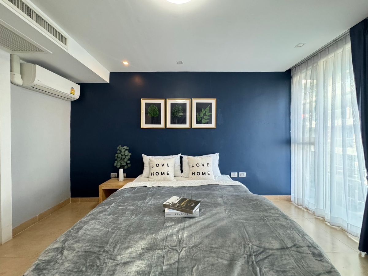 ให้เช่าคอนโดพัทยา บางแสน ชลบุรี สัตหีบ : ให้เช่า! คอนโด Centara Avenue Residence พัทยา🚫ห้อง ตรง ปก Room true 🚫🚫🏡 ห้องใหญ่ 70 ตร.ม. | 2 ห้องนอน 2 ห้องน้ำ | เฟอร์ฯ ครบ พร้อมเข้าอยู่📍 ทำเลใจกลางพัทยา ใกล้สถานที่สำคัญ:✅ เซ็นทรัล พัทยา (Central Pattaya)✅ หาดพัทยา (Pattaya Beach)✅ เทอร์มินอล 21 พ