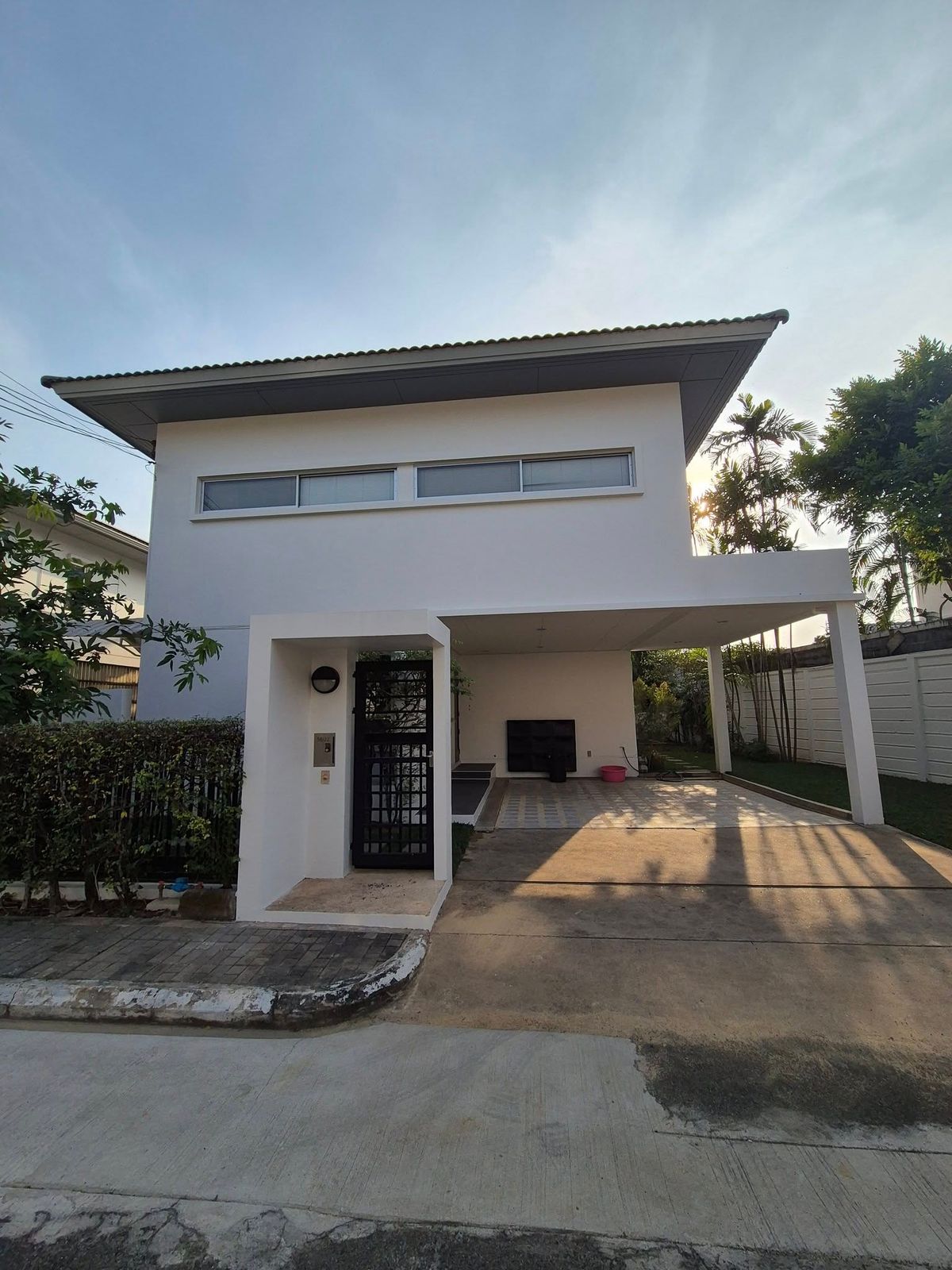 For RentHouseRama5, Ratchapruek, Bangkruai : Rent a beautiful house, renovated, new atmosphere, Nobel Gio Resort, Rama 5. Interested to say hello.
