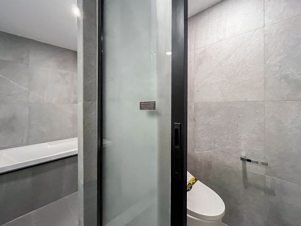 For SaleCondoSriracha Laem Chabang Ban Bueng : Foreigner Quota Condo for sale. Stasia Residence Sriracha, size 36.41, 3rd floor, the best price.