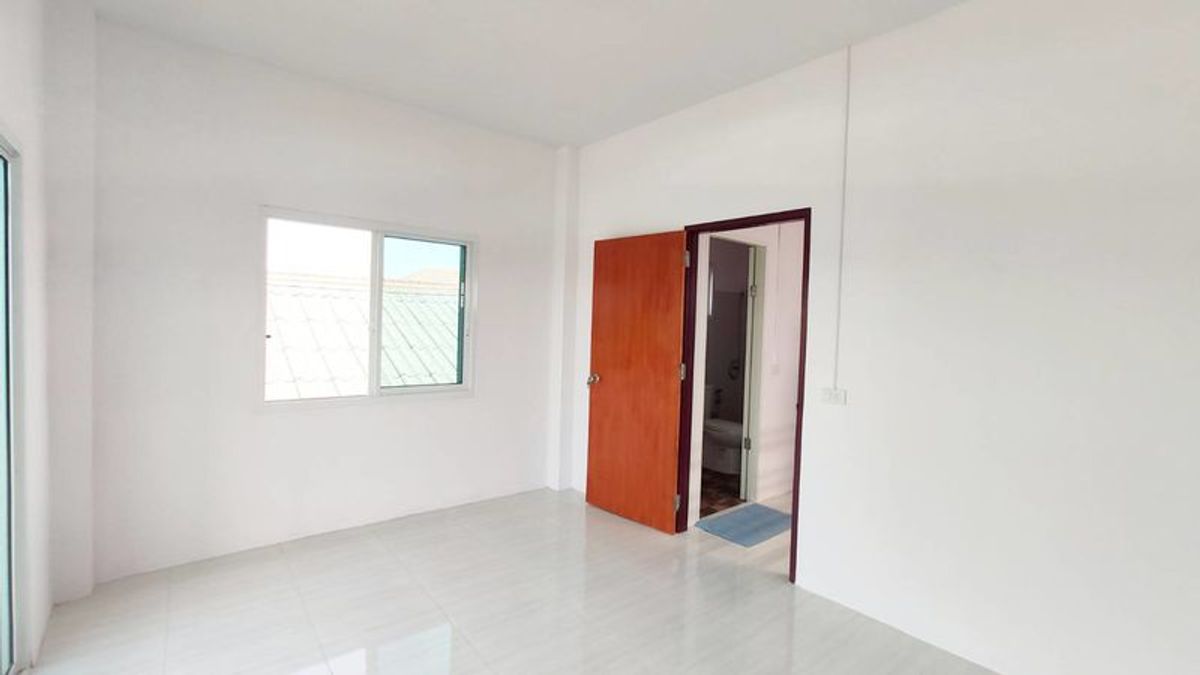 ขายบ้านมีนบุรี-ร่มเกล้า : ขายบ้านเดี่ยว 32 ตารางวา สร้างใหม่  มือหนึ่ง 2 ห้องนอน ซอยเลียบวารี 27 ใกล้ บิ๊กซี โลตัส เขตหนองจอก กรุงเทพฯ