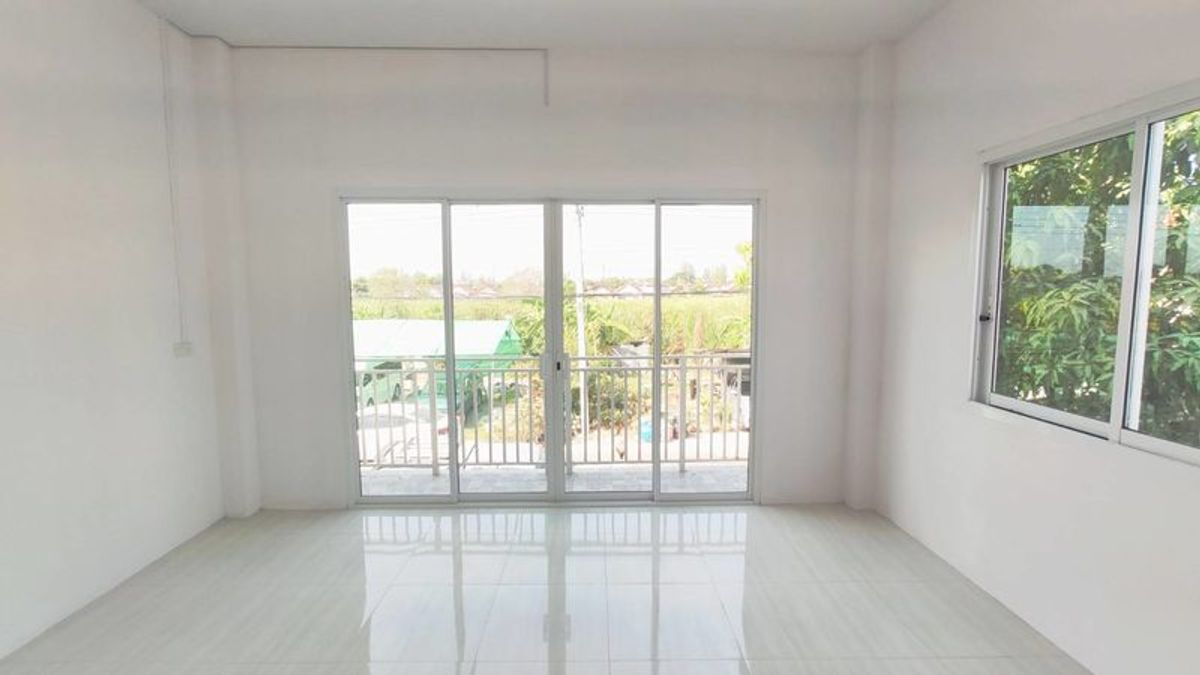 ขายบ้านมีนบุรี-ร่มเกล้า : ขายบ้านเดี่ยว 32 ตารางวา สร้างใหม่  มือหนึ่ง 2 ห้องนอน ซอยเลียบวารี 27 ใกล้ บิ๊กซี โลตัส เขตหนองจอก กรุงเทพฯ