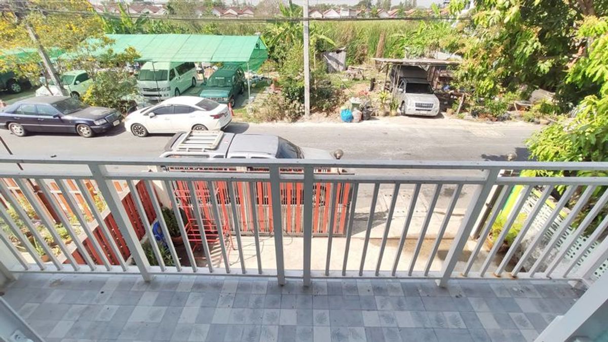 ขายบ้านมีนบุรี-ร่มเกล้า : ขายบ้านเดี่ยว 32 ตารางวา สร้างใหม่  มือหนึ่ง 2 ห้องนอน ซอยเลียบวารี 27 ใกล้ บิ๊กซี โลตัส เขตหนองจอก กรุงเทพฯ