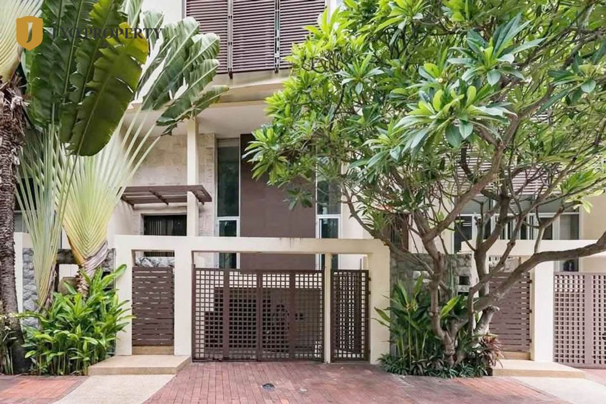 For SaleTownhomeSathorn, Narathiwat : JY -HS160 - Selling The Loft Sathorn, Townhome, 380 sqm., 4 bedrooms, 4 bathrooms.