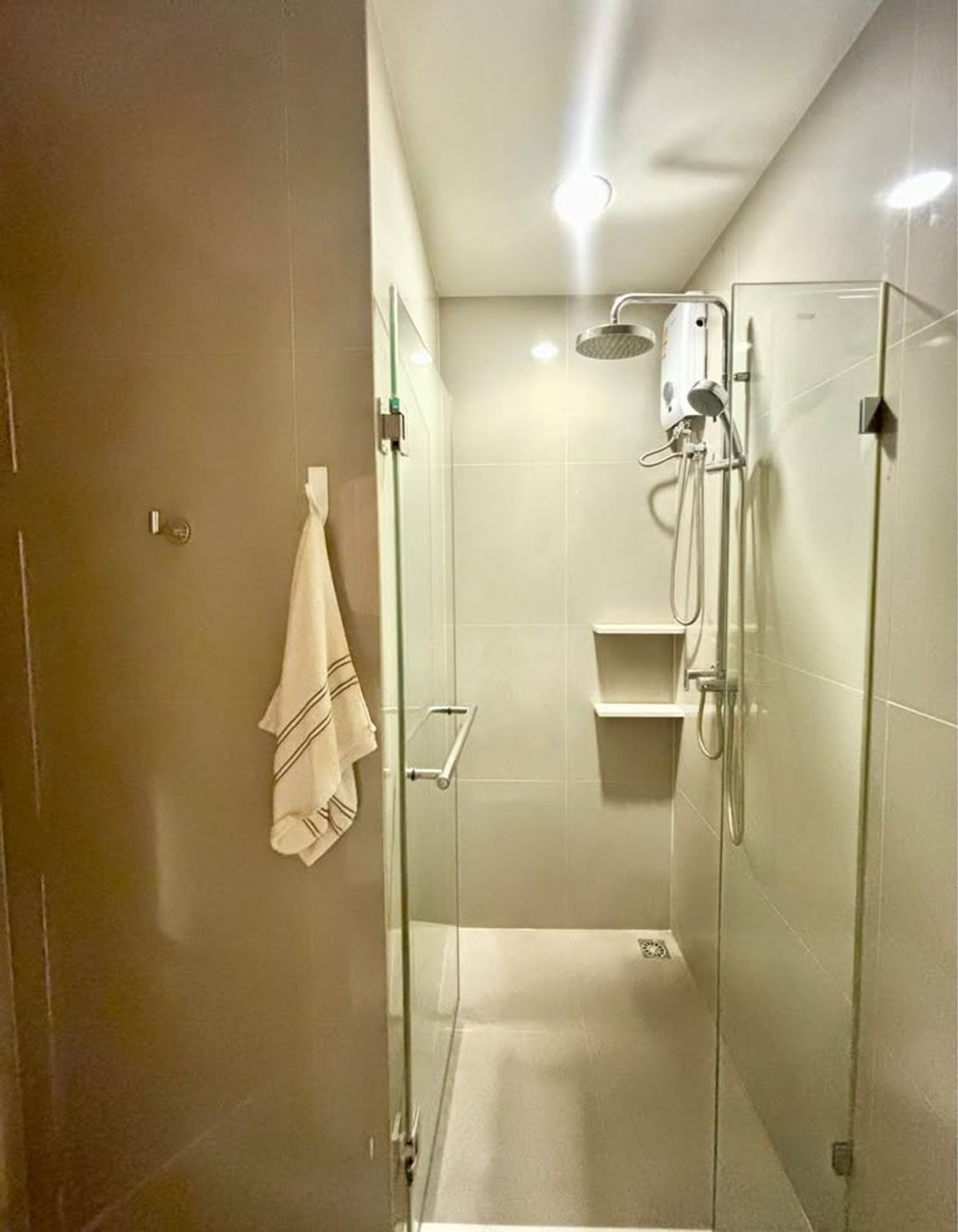 For SaleCondoRama9, Petchburi, RCA : Rhythm Asoke 2 / Studio (SALE WITH TENANT), Rhythm Asoke 2 / Studio (Sale with Tenant) TARN184