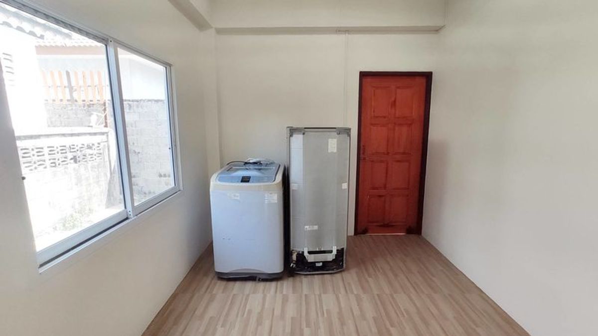 ขายบ้านมีนบุรี-ร่มเกล้า : ขายบ้านเดี่ยว 32 ตารางวา สร้างใหม่  มือหนึ่ง 2 ห้องนอน ซอยเลียบวารี 27 ใกล้ บิ๊กซี โลตัส เขตหนองจอก กรุงเทพฯ