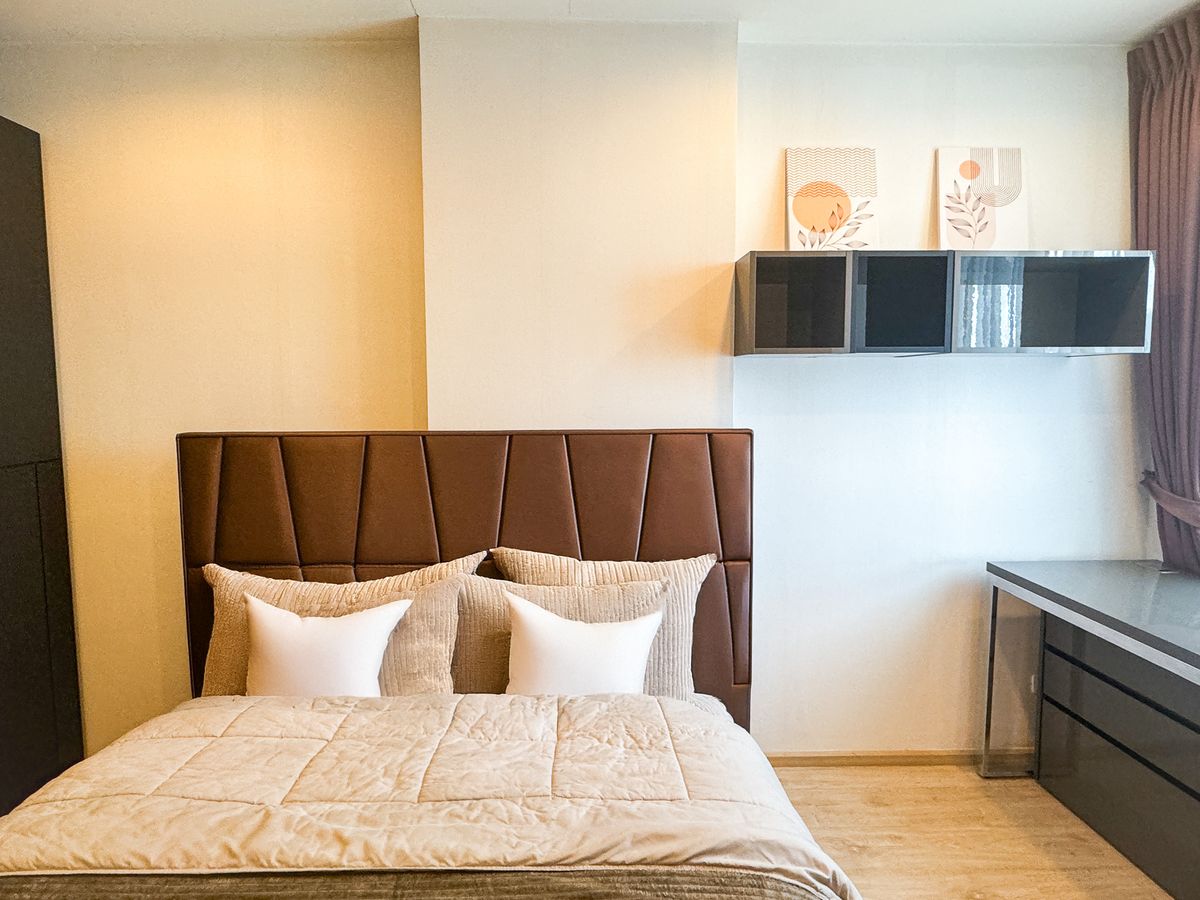 For SaleCondoThaphra, Talat Phlu, Wutthakat : 📍 Release the condo IDO Sathorn-Tha Phra Type 1 Bedroom and carry only 2.45 million in the bag !!!  The high floor of the city view is the best location in the center of the city, next to BTS Pho Nimit, just 5 minutes.