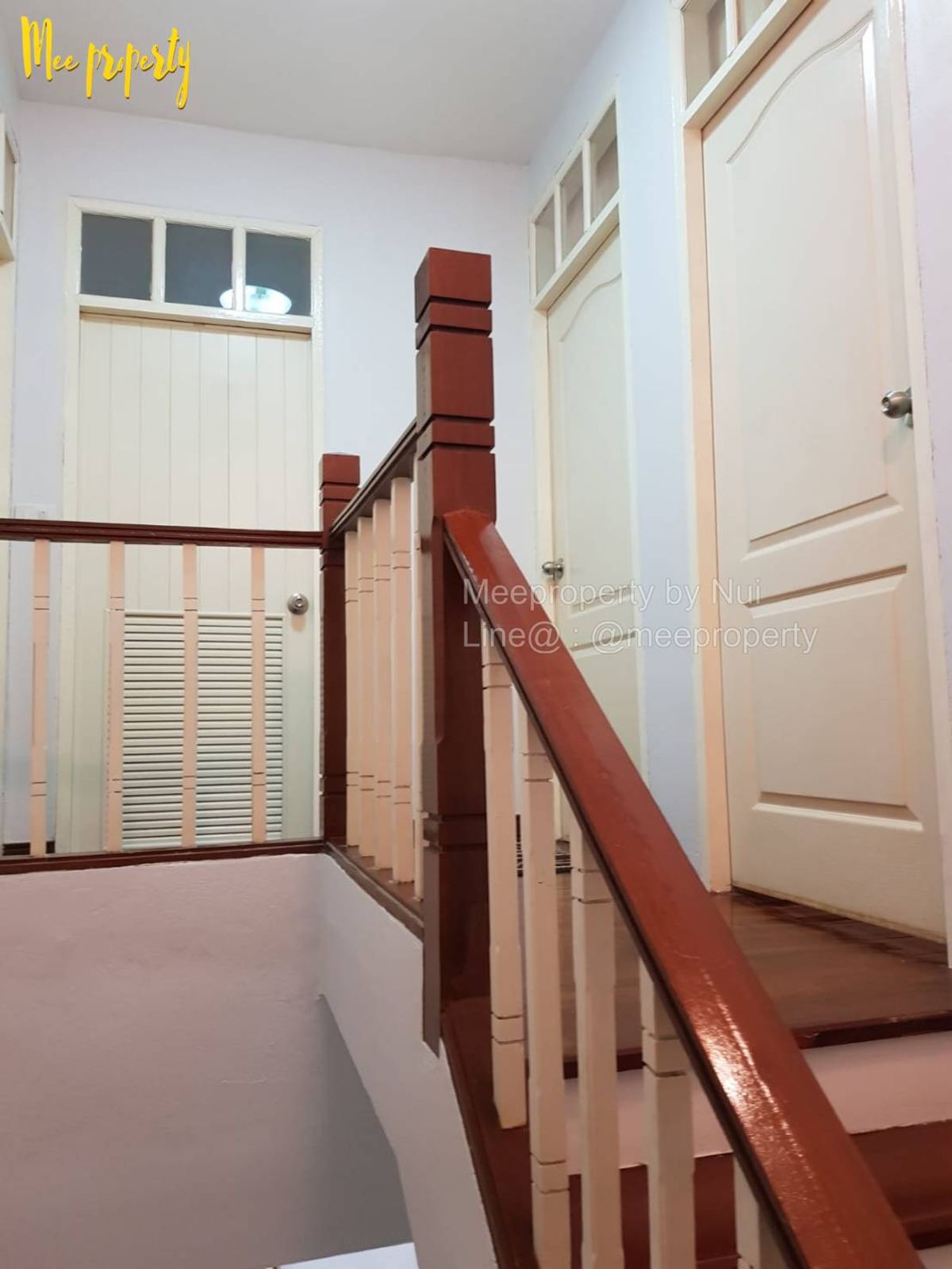 For SaleTownhomePathum Thani,Rangsit, Thammasat : Urgent sale, 2-story townhouse, Piyawaram Village, Khlong 4, Sawai Pracharat Road, Good atmosphere, with a clubhouse, swimming pool, an area of ​​24 sq.w., usable area 108 sqm. ME-96