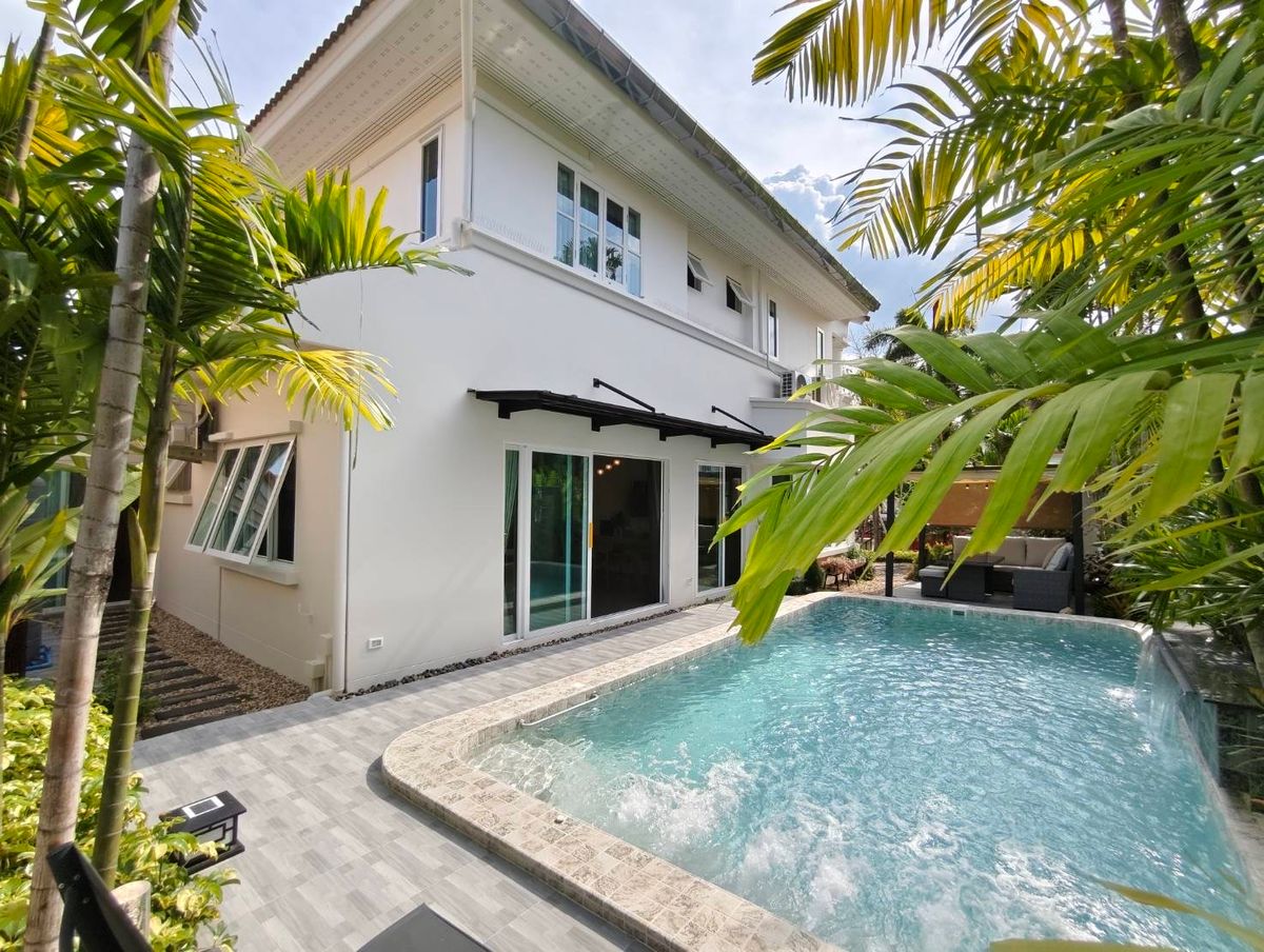 For RentHouseChiang Mai : Pool Villa in a safe project near Gatsa, Hang Dong is ready.