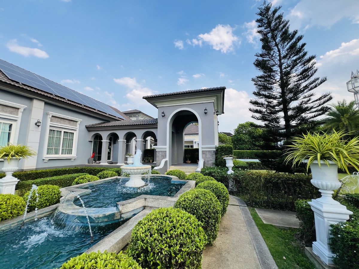 For RentTownhomeChiang Mai : Rent a townhome opposite Kad Ruam Luck 10 minutes from Central Festival Chiang Mai