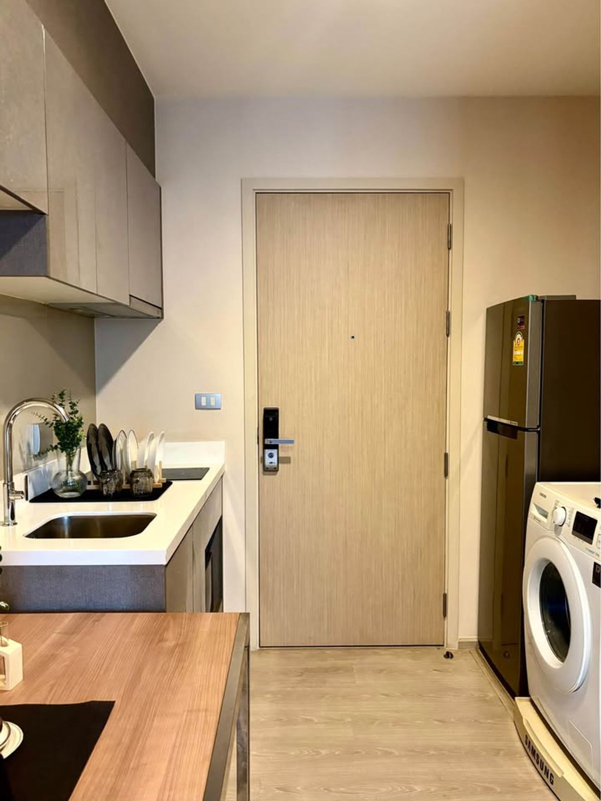 For SaleCondoRama9, Petchburi, RCA : Rhythm Asoke 2 / Studio (SALE WITH TENANT), Rhythm Asoke 2 / Studio (Sale with Tenant) TARN184