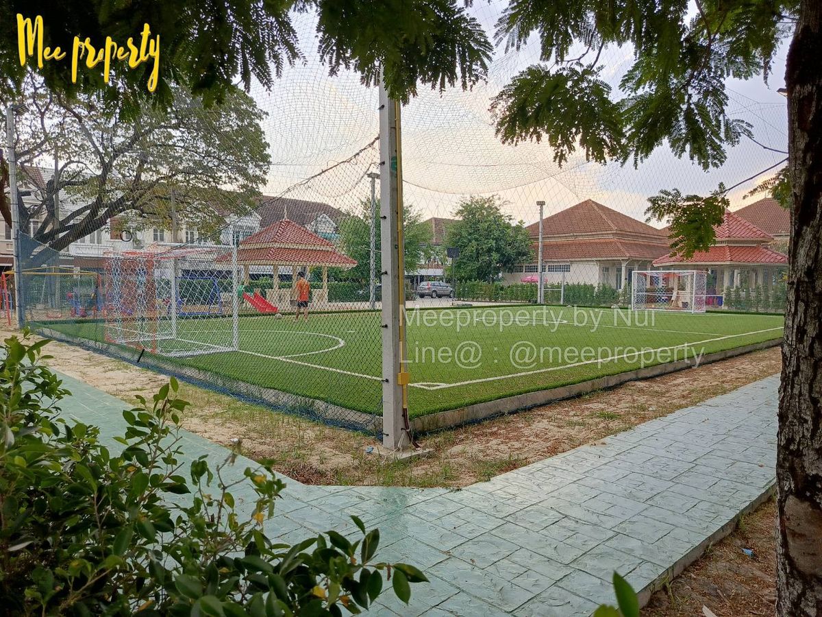 For SaleTownhomePathum Thani,Rangsit, Thammasat : Urgent sale, 2-story townhouse, Piyawaram Village, Khlong 4, Sawai Pracharat Road, Good atmosphere, with a clubhouse, swimming pool, an area of ​​24 sq.w., usable area 108 sqm. ME-96