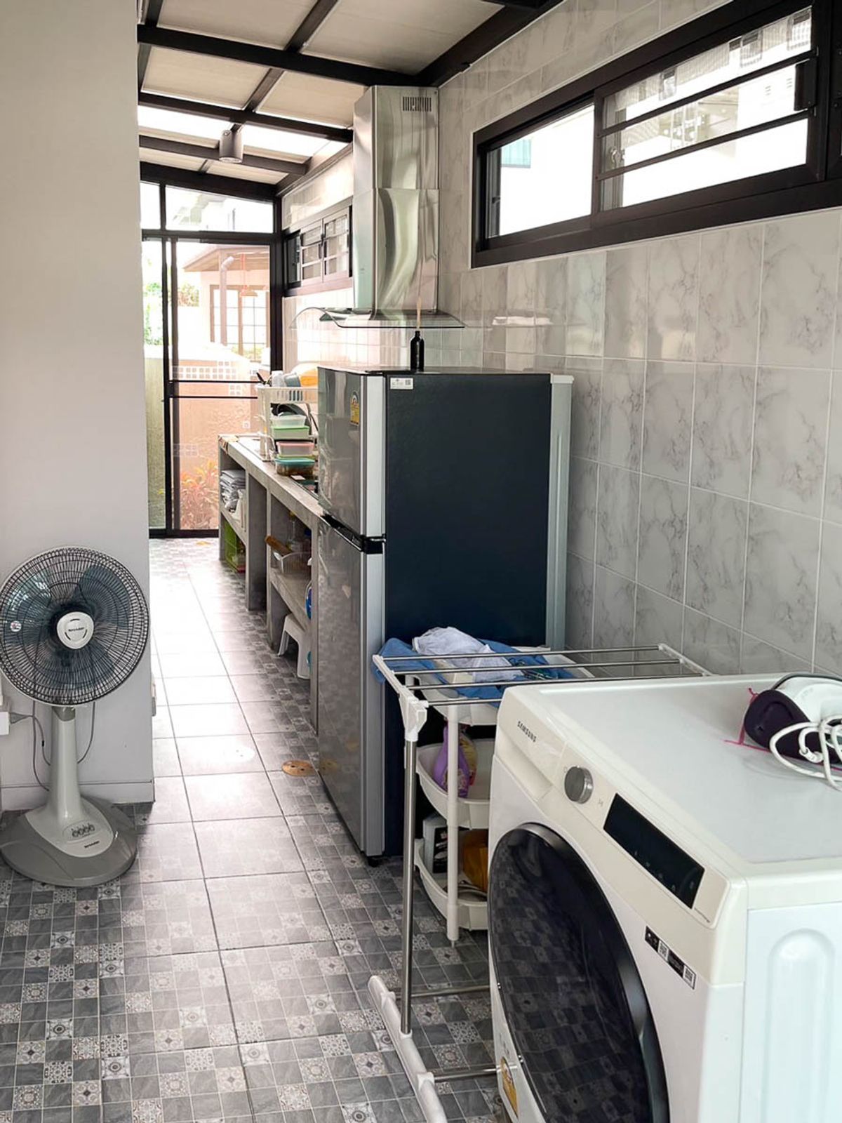 For SaleHousePattanakan, Srinakarin : Setthasiri House for sale, 3 bedrooms, 63 square meters, 181 sqm. After the corner, there is a housekeeper near Suvarnabhumi Onnut Prawet Chalerm Phrakiat Rama 9 Lat Krabang: SL25S-006