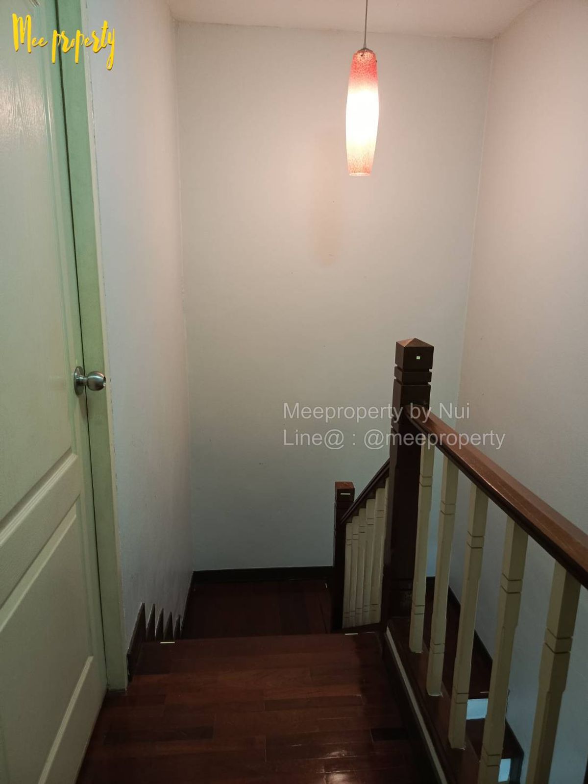 For SaleTownhomePathum Thani,Rangsit, Thammasat : Urgent sale, 2-story townhouse, Piyawaram Village, Khlong 4, Sawai Pracharat Road, Good atmosphere, with a clubhouse, swimming pool, an area of ​​24 sq.w., usable area 108 sqm. ME-96