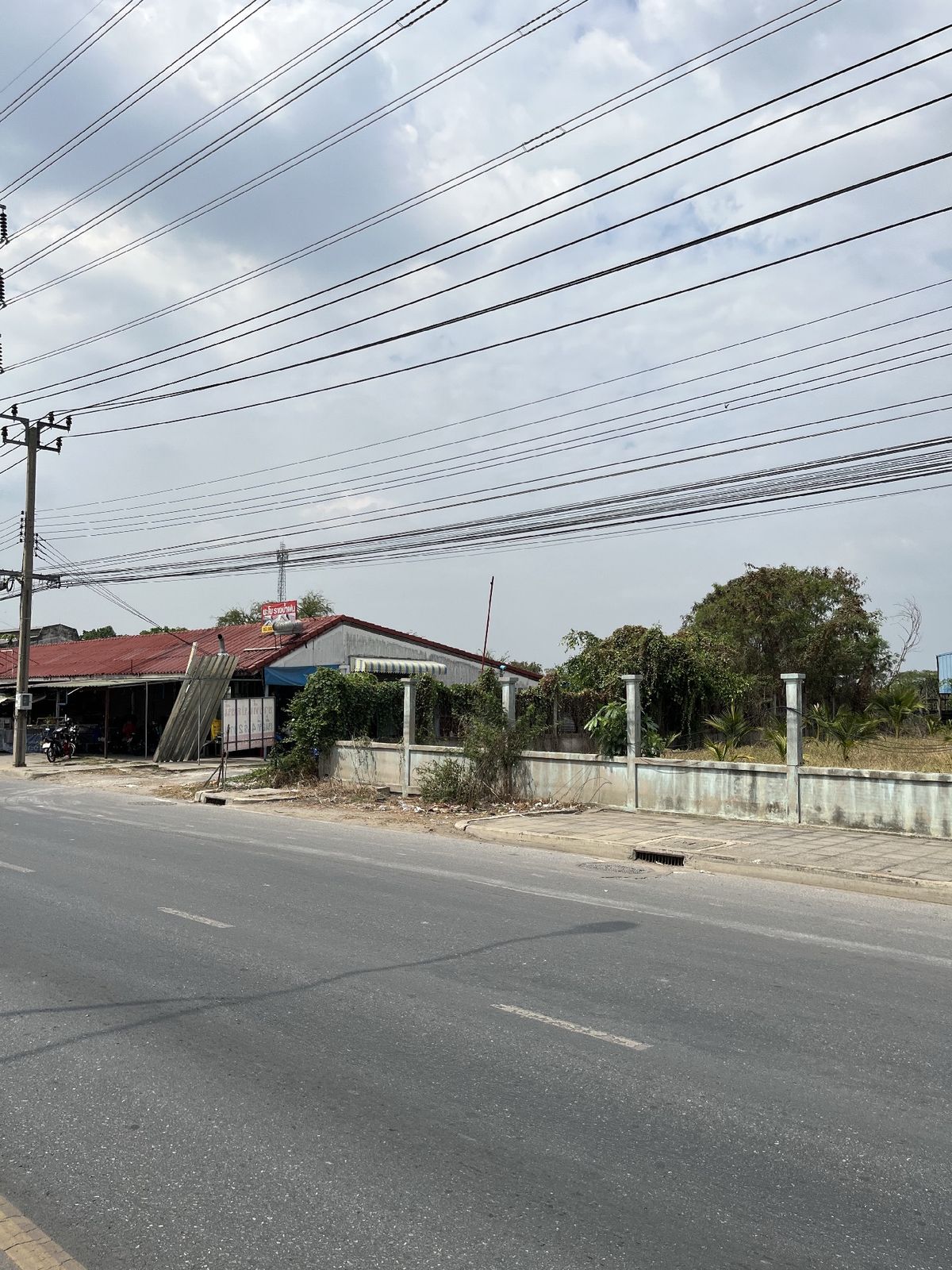 For SaleLandRama5, Ratchapruek, Bangkruai : Land for sale on Bang Kruai-Sai Noi Road