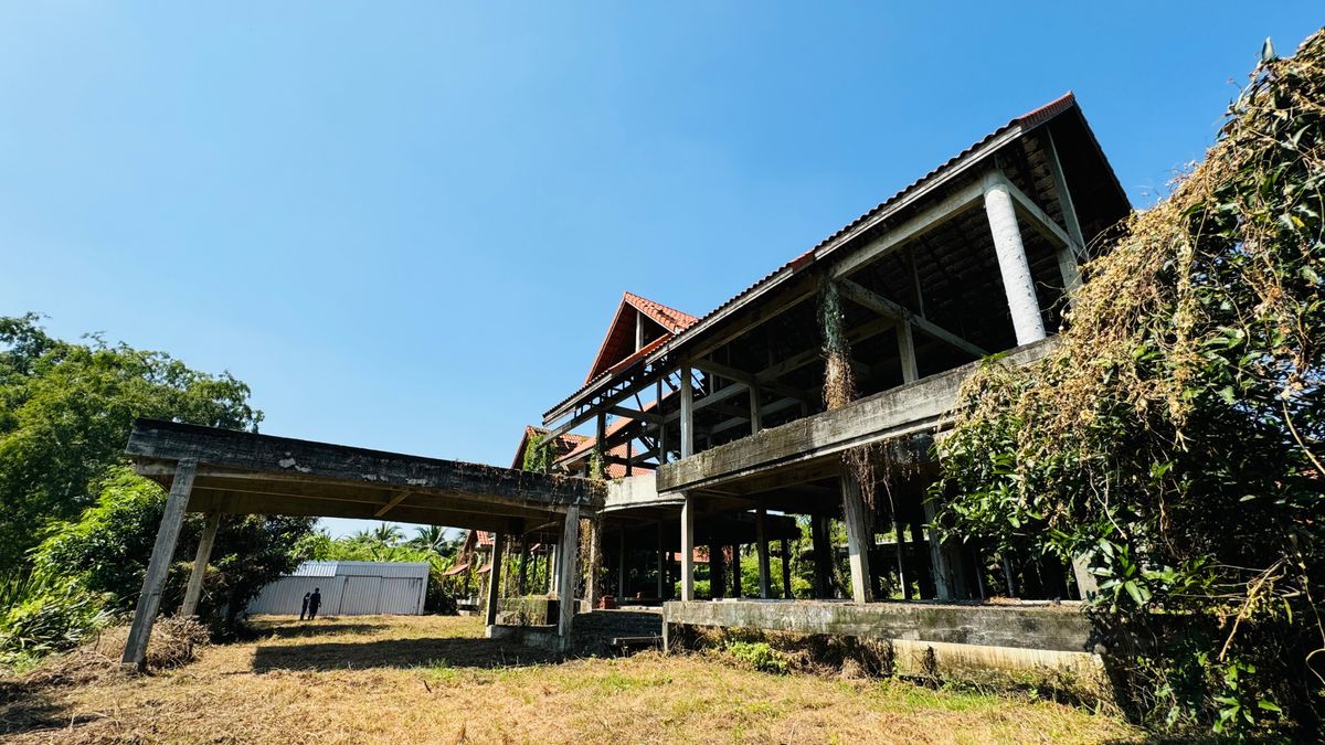 ขายที่ดินนครปฐม : ขายที่ดินพร้อมสิ่งปลูกสร้าง 7-2-23ไร่ เพียง50นาทีจากกรุงเทพฯ ต.คลองใหม่ อ.สามพราน จ.นครปฐม