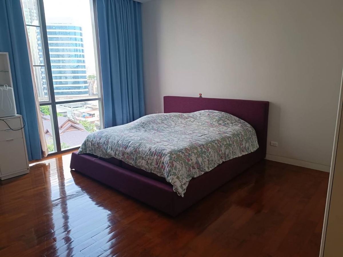 CondoSukhumvit, Asoke, Thonglor : 📢👇Big size unit, only 300 meters away from BTS Asoke, near Terminal 21, fully furnished, ready to move in mid of May 25