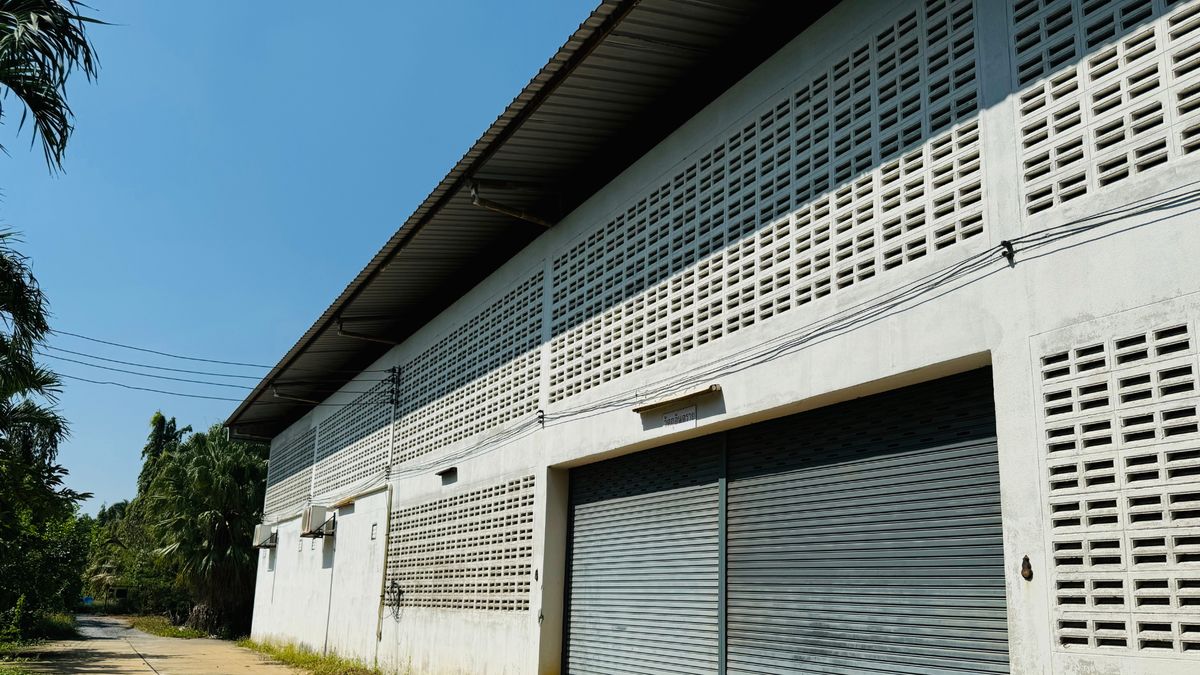 ขายที่ดินนครปฐม : ขายที่ดินพร้อมสิ่งปลูกสร้าง 7-2-23ไร่ เพียง50นาทีจากกรุงเทพฯ ต.คลองใหม่ อ.สามพราน จ.นครปฐม