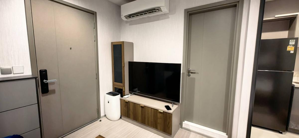 ให้เช่าคอนโดพระราม 9 เพชรบุรีตัดใหม่ RCA : เช่าคอนโด Life Asoke Hype 1 ห้องนอน ใกล้ MRT พระราม 9 พื้นที่ 26 ตร.ม. ราคาเพียง 18,500 บาท/เดือน พร้อมสิ่งอำนวยความสะดวกครบครัน!