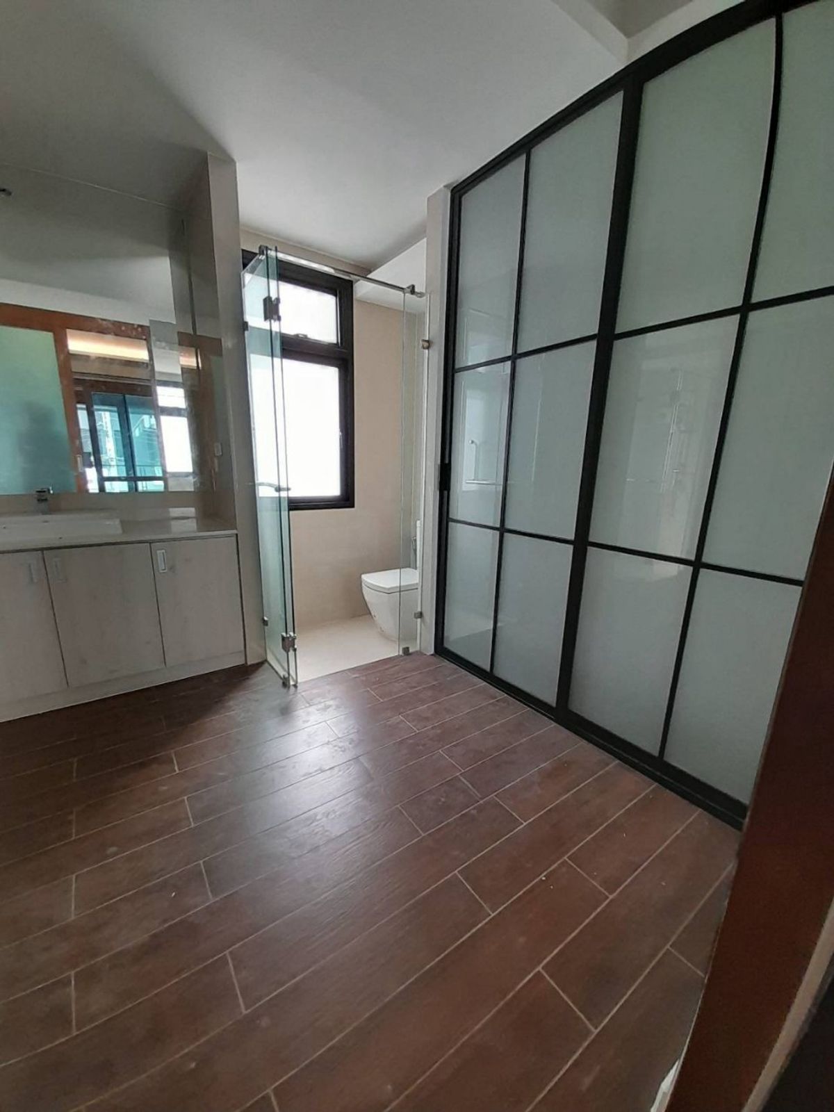 ขายทาวน์โฮมอ่อนนุช อุดมสุข : ขาย พร้อมผู้เช่า ถึง กรกฎาคม 2569
Townhouse Sukhumvit 3ชั้น  พื้นที่กว้างห้องจัดแยกเป็นสัดส่วน ทำเลดี ใกล้ทางพิเศษฉลองรัช พร้อมเข้าอยู่