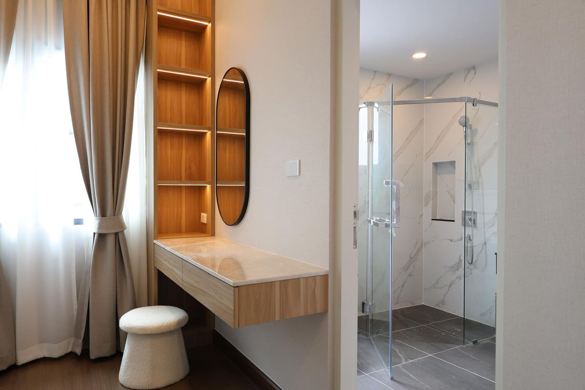 บ้านนวมินทร์ รามอินทรา : ✨ขายด่วน บ้านเดี่ยวหรูติดทางด่วน 4ห้องนอน 1ห้องแม่บ้าน เฟอร์นิเจอร์ตกแต่งครบ เดินทางสะดวก พร้อมเข้าอยู่