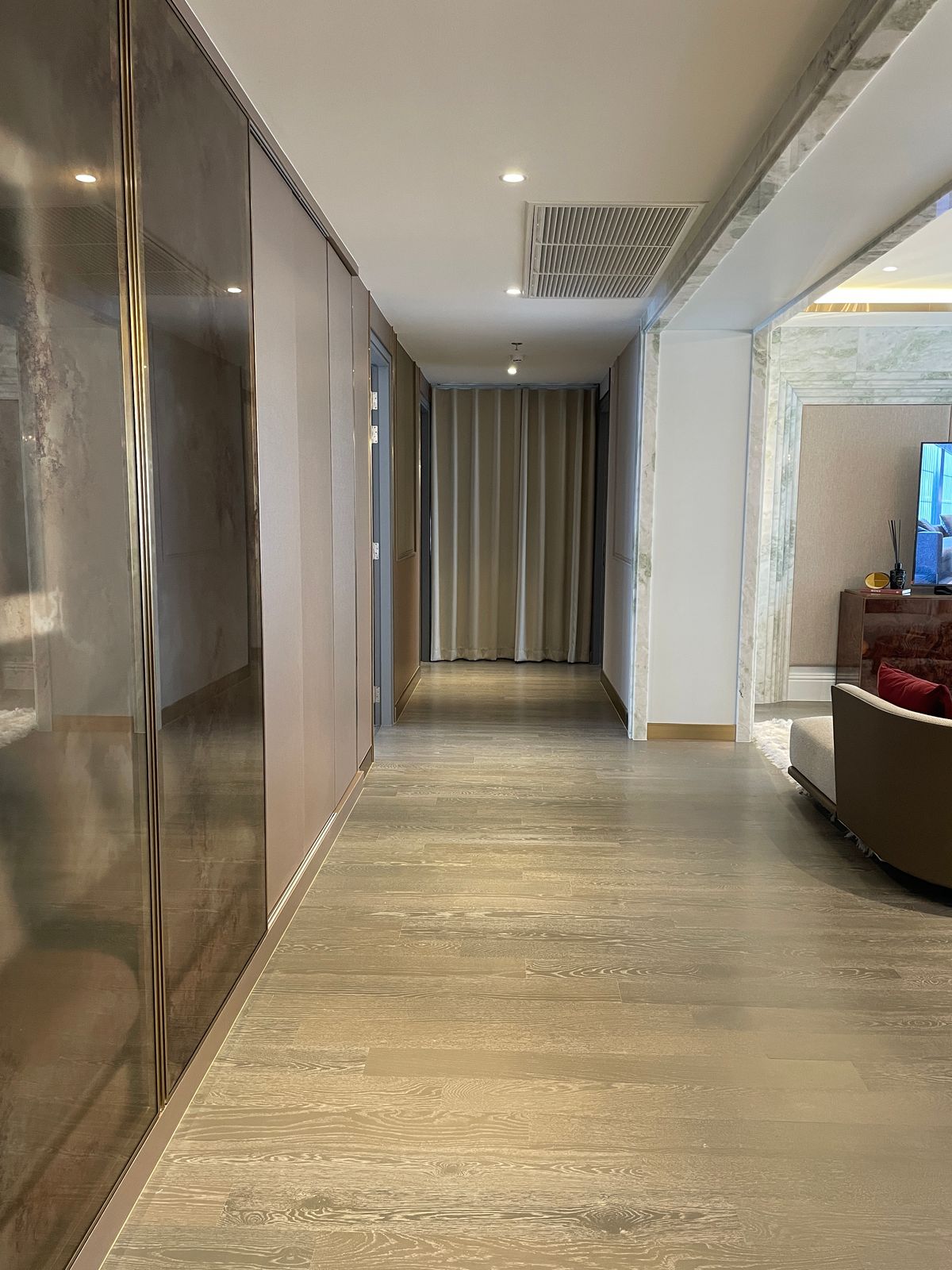 For SaleCondoKhlongtoei, Kluaynamthai : Luxury condo for sale, next to Rama 4 Road, near MRT Khlong Toei, 0 m. Coco Park Condo, 35th floor, usable area 256.37 sq m, 3 bedrooms, 4 bathrooms, penthouse room, near Chalerm Mahanakhon Expressway. With 5 star service from Dusit Hotel 
 
