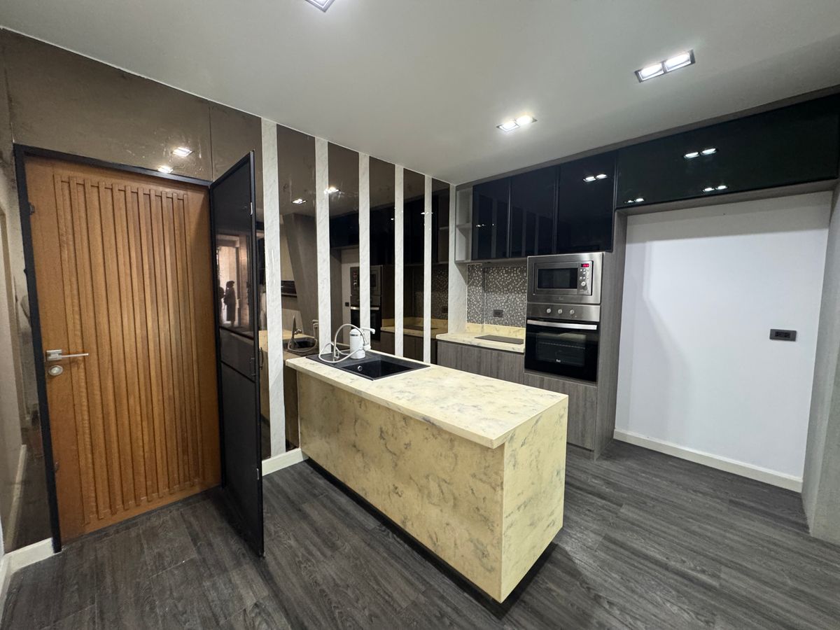 ขายทาวน์โฮมอ่อนนุช อุดมสุข : ขาย พร้อมผู้เช่า ถึง กรกฎาคม 2569
Townhouse Sukhumvit 3ชั้น  พื้นที่กว้างห้องจัดแยกเป็นสัดส่วน ทำเลดี ใกล้ทางพิเศษฉลองรัช พร้อมเข้าอยู่