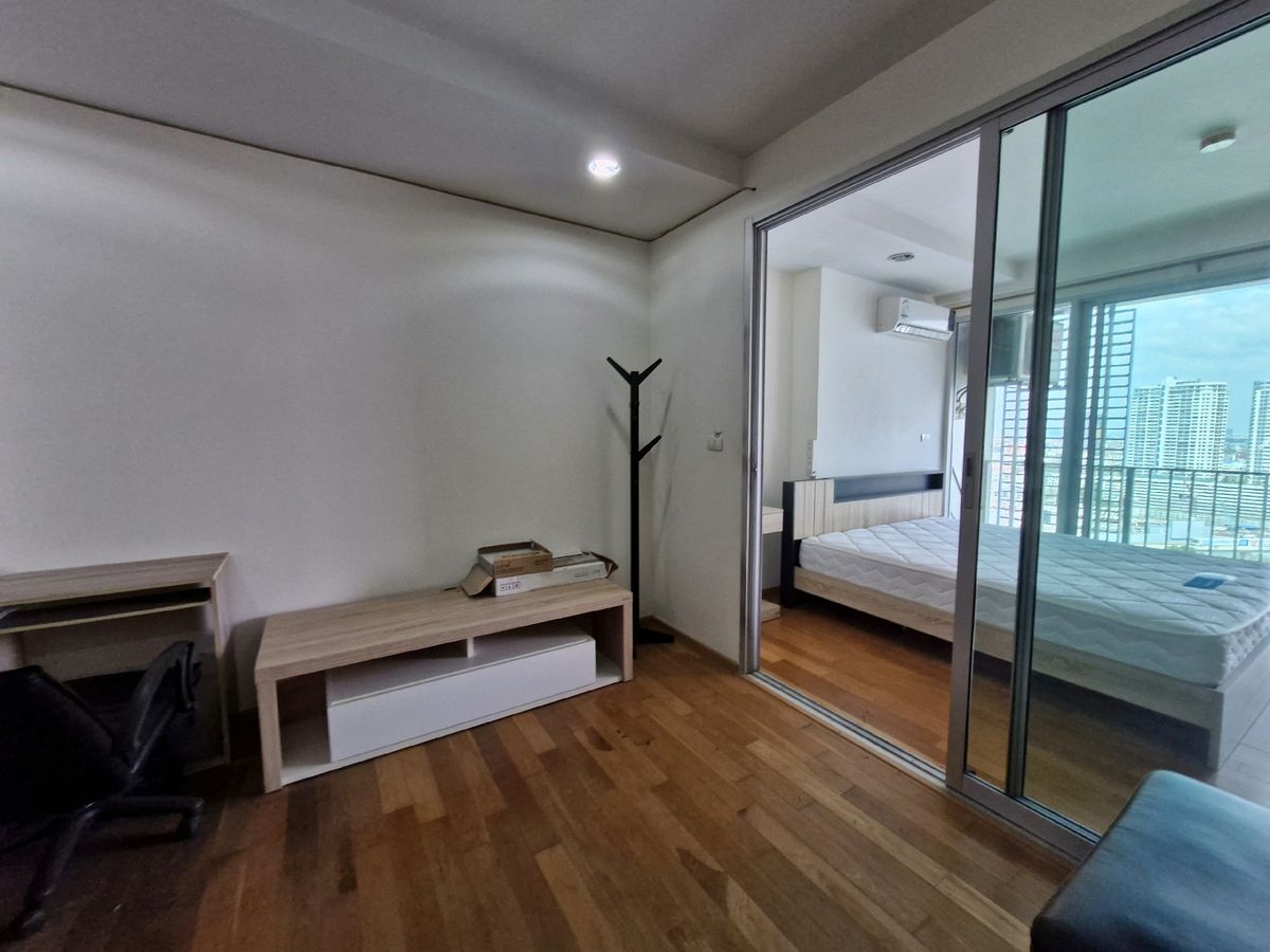For RentCondoLadprao, Central Ladprao : Beautiful new room.