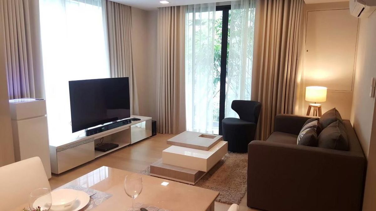 ให้เช่าคอนโดสุขุมวิท อโศก ทองหล่อ : For Rent Liv@49 2beds size 77 sq.m. F/F ready to move in