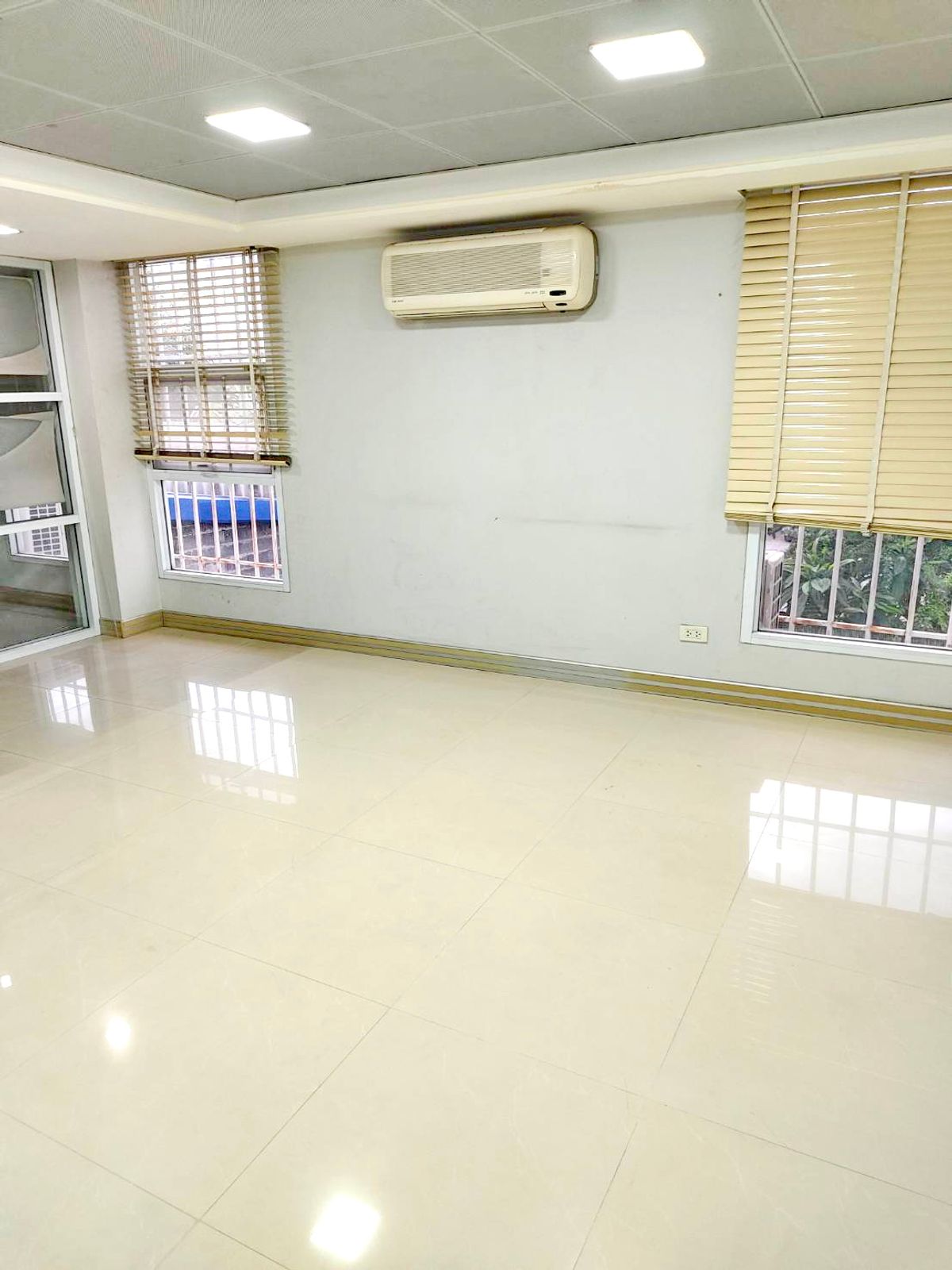 ให้เช่าโฮมออฟฟิศรัชดา ห้วยขวาง : HK0454♛เช่าโฮมออฟฟิศ 3 ห้องนอน⚝ห้วยขวาง♜MRT ห้วยขวาง ∞099-5919653,065-9423251▚Line@sureresidence