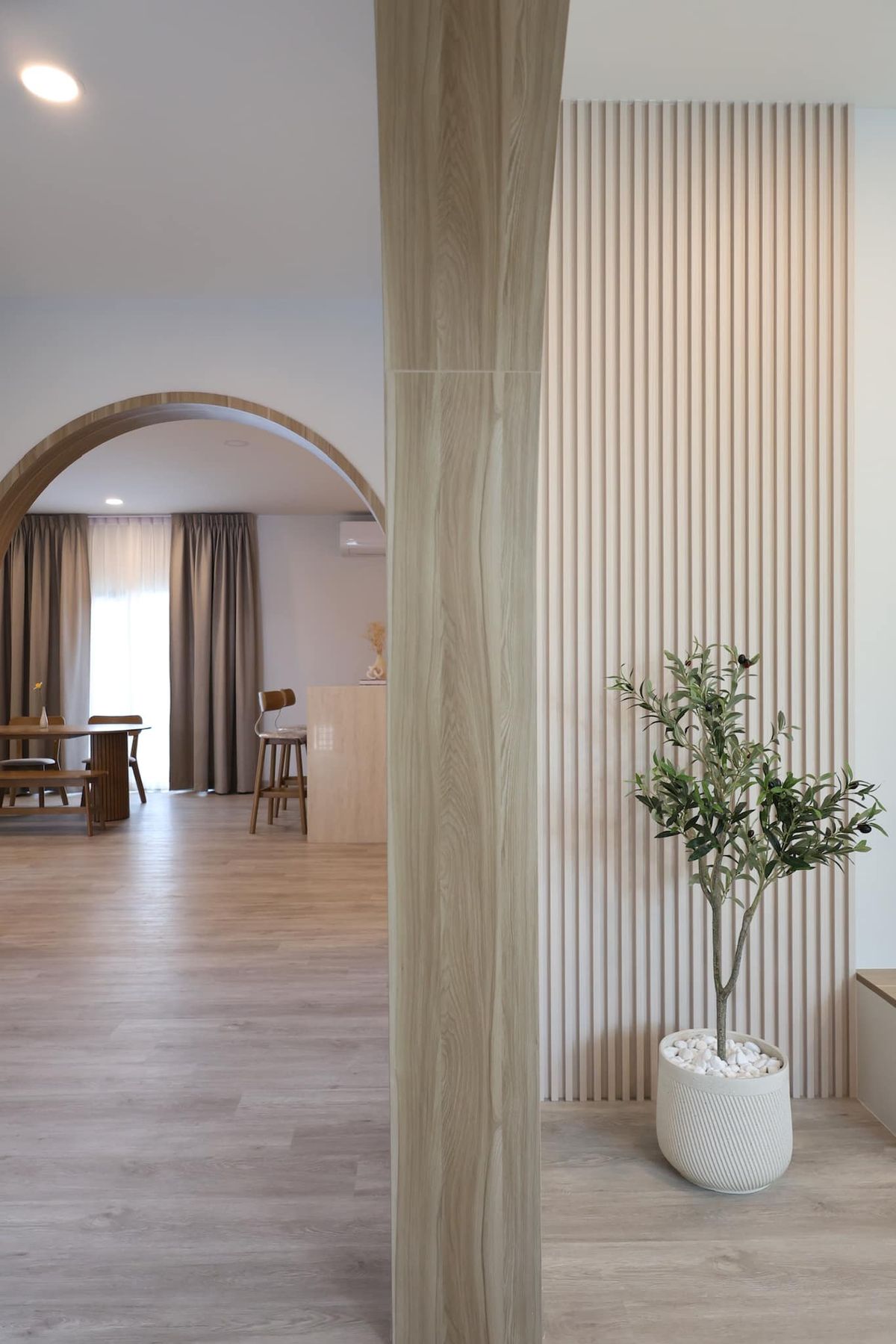 บ้านนวมินทร์ รามอินทรา : ✨ขายด่วน บ้านเดี่ยวหรูติดทางด่วน 4ห้องนอน 1ห้องแม่บ้าน เฟอร์นิเจอร์ตกแต่งครบ เดินทางสะดวก พร้อมเข้าอยู่