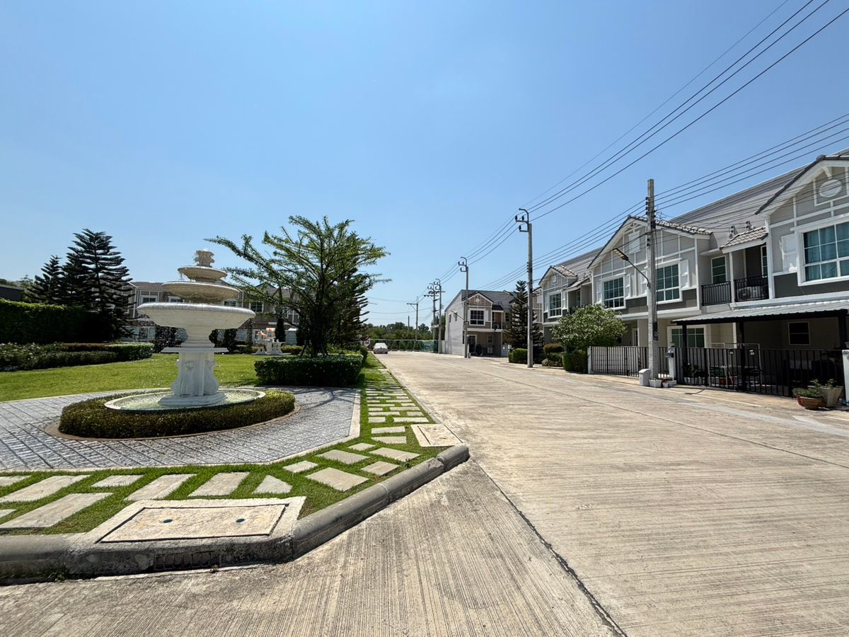 For SaleTownhomeNawamin, Ramindra : 💥 Townhome behind the corner of the garden view ... Special price, starting at 3 million ++