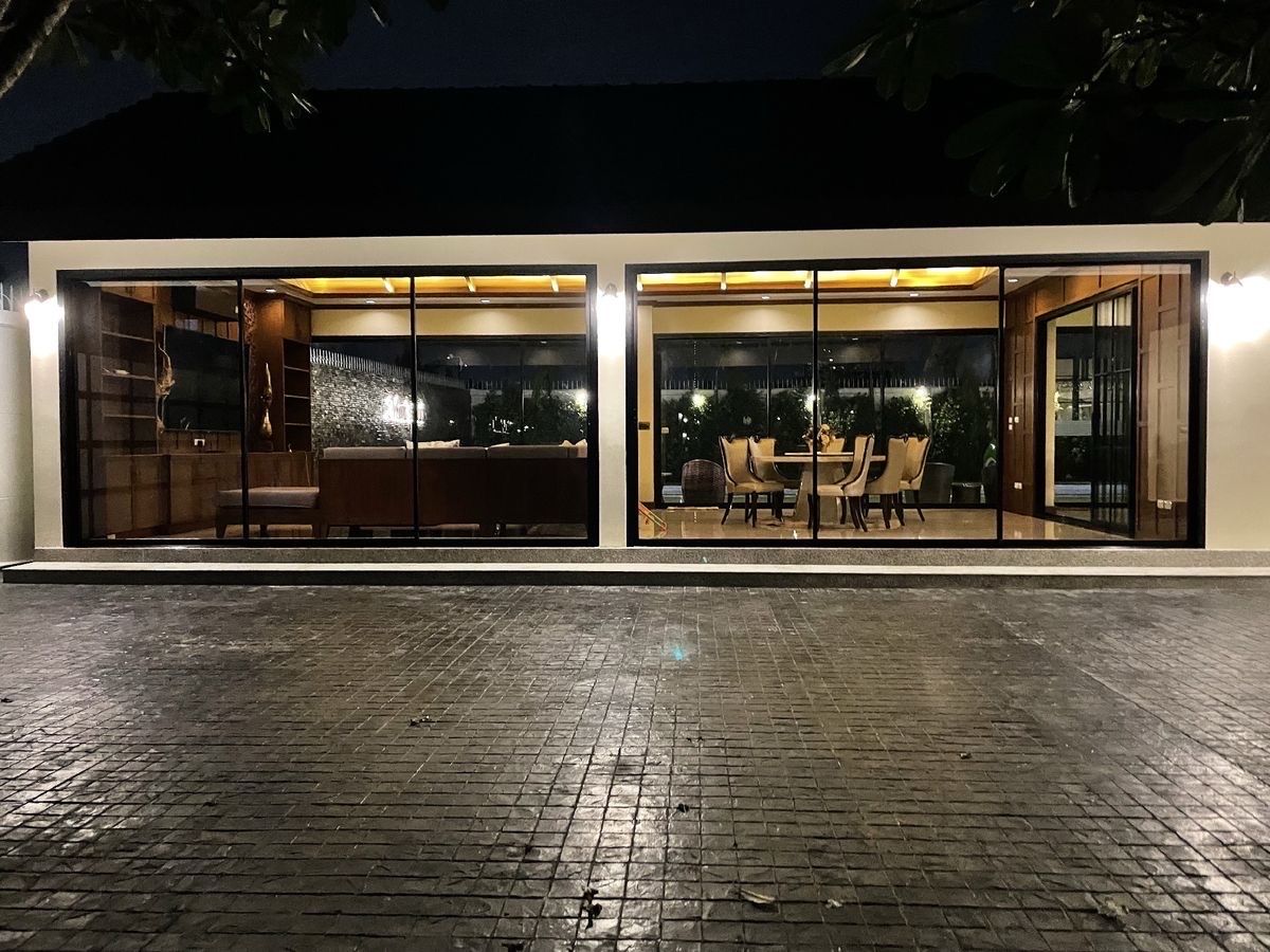 ขายบ้านพัฒนาการ ศรีนครินทร์ : 📢👇บ้านเดี่ยว พร้อมสระว่ายน้ำส่วนตัว เดินทางสะดวกหลายเส้นทาง