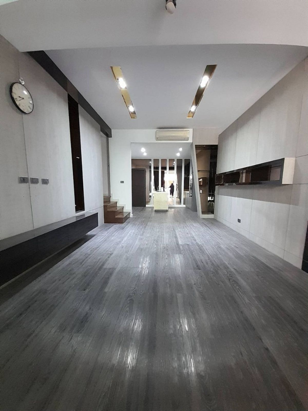 ขายทาวน์โฮมอ่อนนุช อุดมสุข : ขาย พร้อมผู้เช่า ถึง กรกฎาคม 2569
Townhouse Sukhumvit 3ชั้น  พื้นที่กว้างห้องจัดแยกเป็นสัดส่วน ทำเลดี ใกล้ทางพิเศษฉลองรัช พร้อมเข้าอยู่