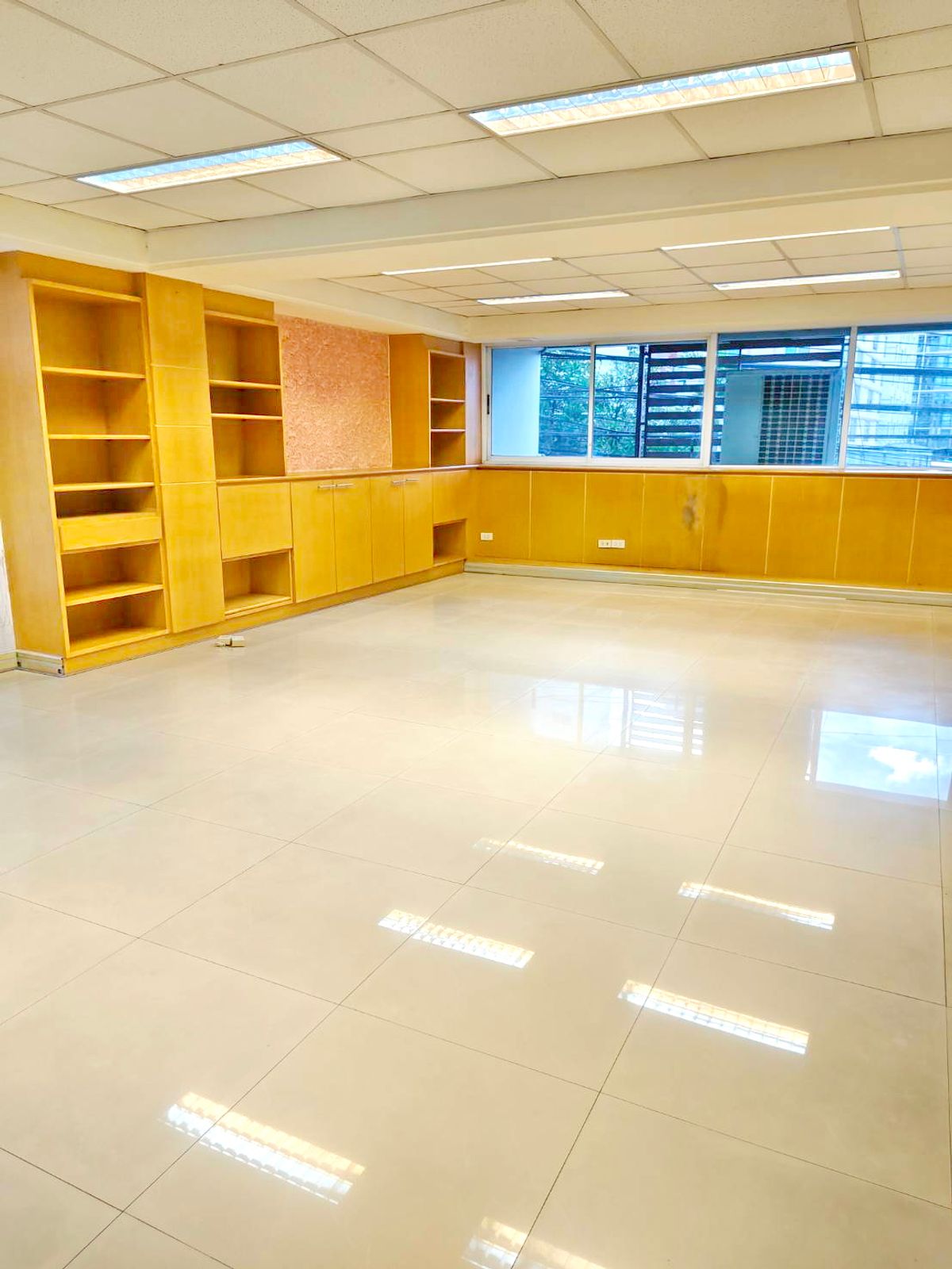 ให้เช่าโฮมออฟฟิศรัชดา ห้วยขวาง : HK0454♛เช่าโฮมออฟฟิศ 3 ห้องนอน⚝ห้วยขวาง♜MRT ห้วยขวาง ∞099-5919653,065-9423251▚Line@sureresidence