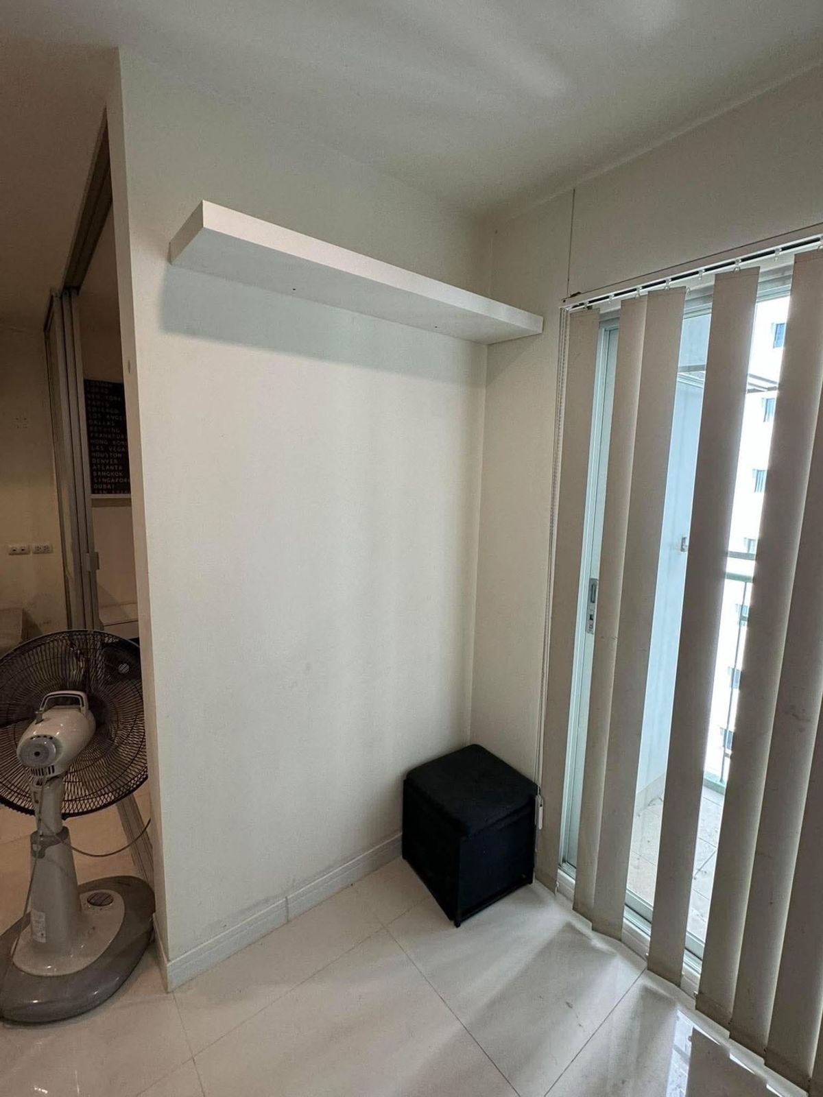 For RentCondoBangna, Bearing, Lasalle : Lumphini Mega Condo for Rental, Mega City, Bang Na Floor/Building: 12 Building: D Room size: 25 sq.m. Price: 8,000 baht. Nearby places: mega bangna