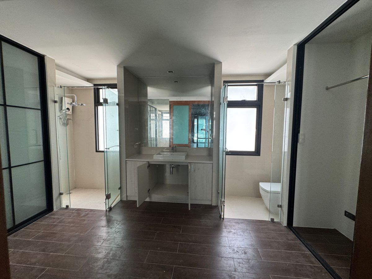 ขายทาวน์โฮมอ่อนนุช อุดมสุข : ขาย พร้อมผู้เช่า ถึง กรกฎาคม 2569
Townhouse Sukhumvit 3ชั้น  พื้นที่กว้างห้องจัดแยกเป็นสัดส่วน ทำเลดี ใกล้ทางพิเศษฉลองรัช พร้อมเข้าอยู่