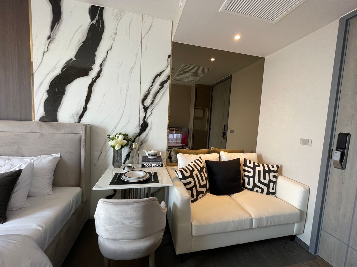 For SaleCondoKhlongtoei, Kluaynamthai : Luxury condo for sale, COCO Parc Rama 4 by Dusit Hospitality, luxury condominium with 5-star Dusit service | next to MRT Khlong Toei (0 m.) | fully furnished | Prime CBD Rama 4