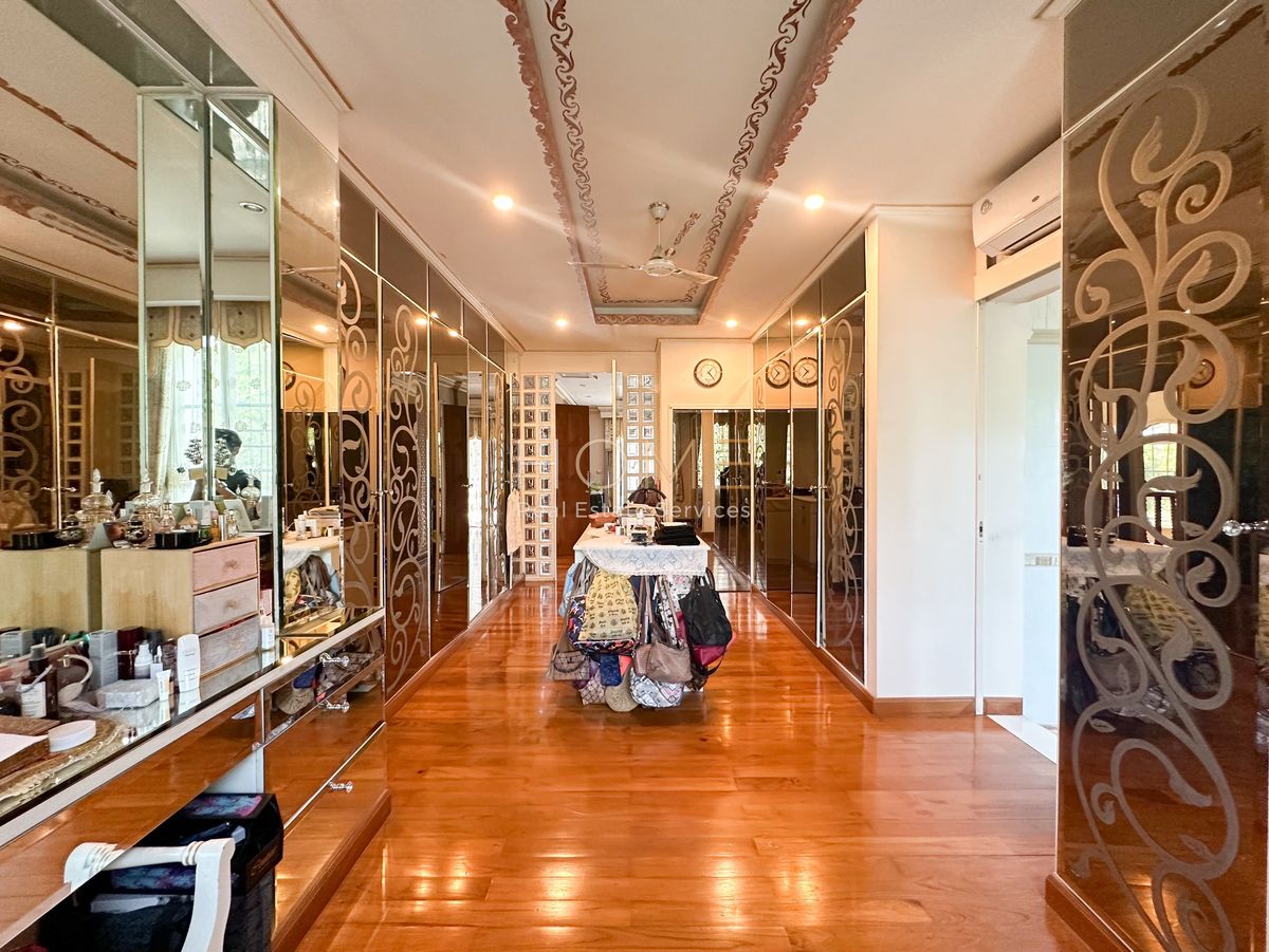 For SaleHousePinklao, Charansanitwong : Golden Heritage / 4 Bedrooms (Sale), Golden Heritage / 4 Bedrooms (For Sale) BALL138