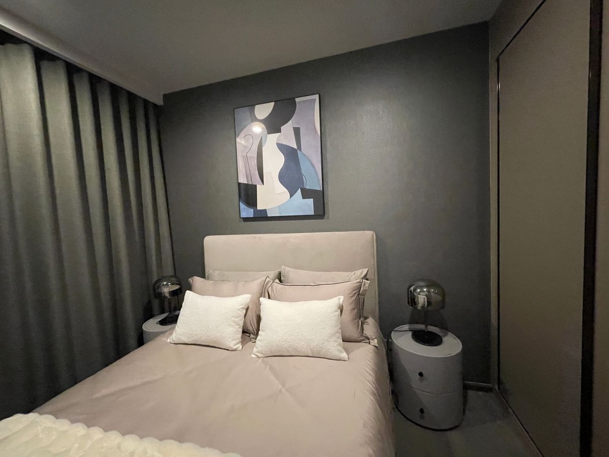 For SaleCondoKhlongtoei, Kluaynamthai : Luxury Luxury Condo for sale, Rama 4 Road, near MRT Khlong Toei 0 m. Condo Condo Park, 27th floor, size 101.68 sq.m., 3 bedrooms, 3 bathrooms, near Chalerm Mahanakorn Expressway. With a 5 -star service from Dusit Hotel