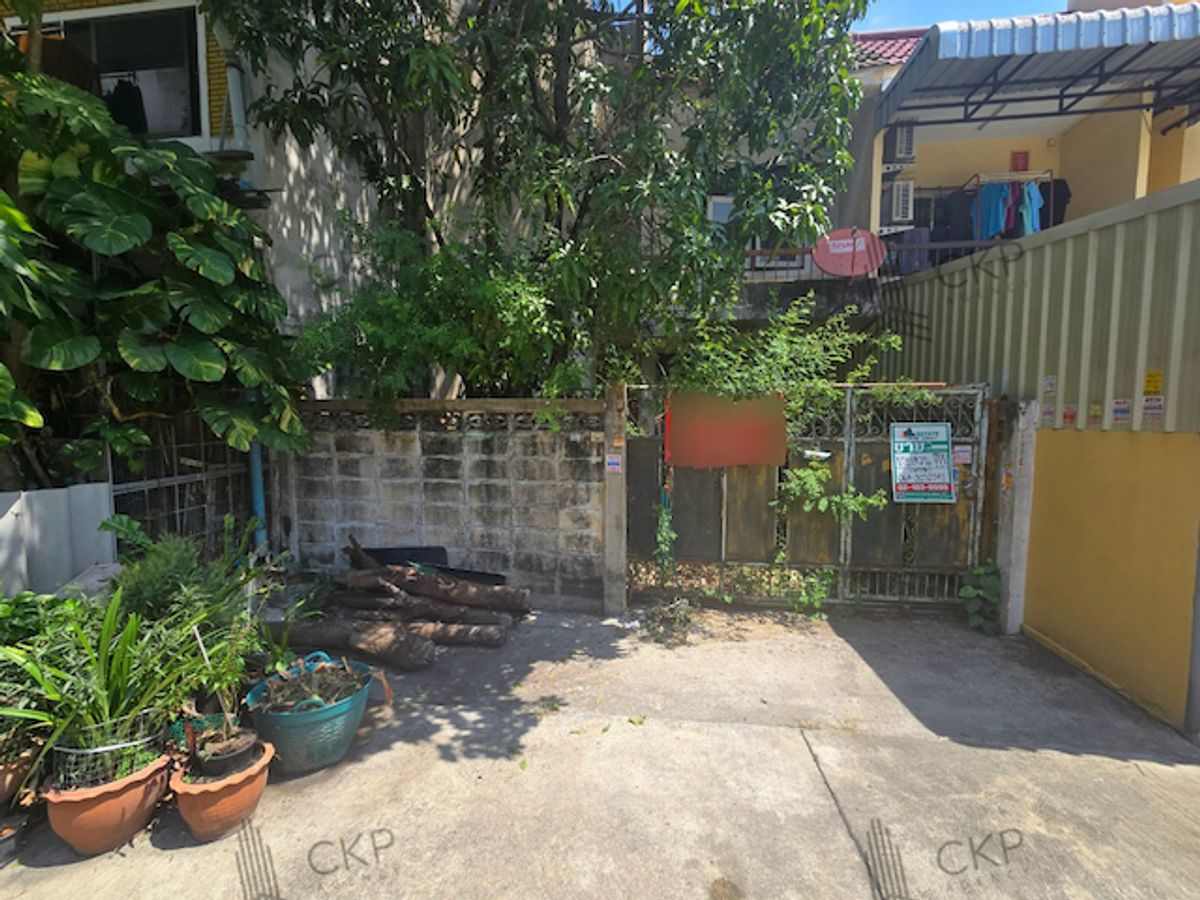 For SaleTownhomeEakachai, Bang Bon : Townhouse, Pin Thong (Soi Bang Bon 41), sold at 27 sq.w., near Pinthong Market