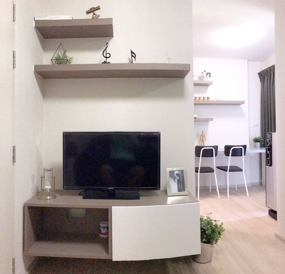 For SaleCondoBangna, Bearing, Lasalle : 3/13/25 Urgent sale The Avenue Spring @abac Bangna, price 800,000 baht, size 22 sqm. Bedroom 1, 3rd floor, Building C