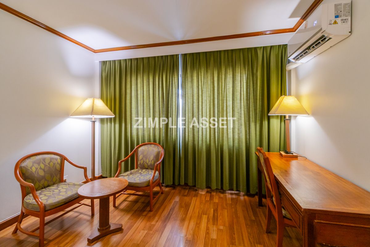 ให้เช่าสุขุมวิท อโศก ทองหล่อ : Line : @zimple_asset  โรงแรมบนถนนสุขุมวิท ติดEmsphere ให้บริการห้องพักในระดับ4ดาว พร้อมด้วยสิ่งอำนวยความสะดวกมากมาย ใกล้แหล่งช้อปปิ้งและใจกลางแหล่งธุรกิจของกรุงเทพ