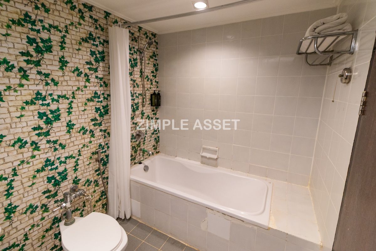 ให้เช่าสุขุมวิท อโศก ทองหล่อ : Line : @zimple_asset  โรงแรมบนถนนสุขุมวิท ติดEmsphere ให้บริการห้องพักในระดับ4ดาว พร้อมด้วยสิ่งอำนวยความสะดวกมากมาย ใกล้แหล่งช้อปปิ้งและใจกลางแหล่งธุรกิจของกรุงเทพ