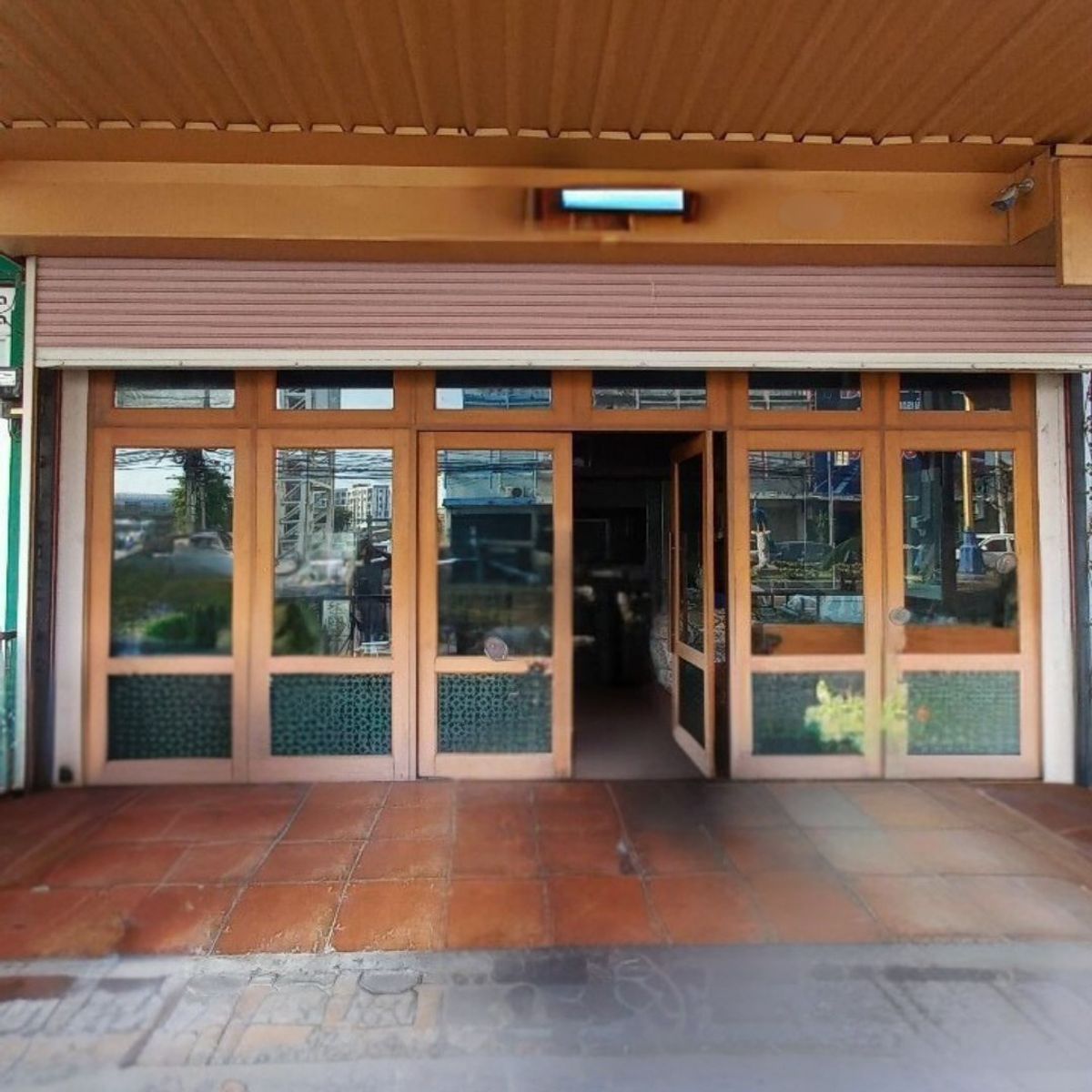 For SaleShop HouseRatchaburi : Commercial building for sale Opposite Robinson Ratchaburi, next to the main road