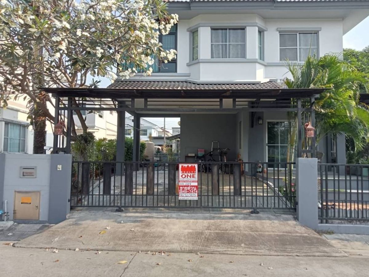 For RentHouseSamut Prakan,Samrong : Rental of Chonlada Village, Suvarnabhumi, Lat Krabang 54, a detached house near Suvarnabhumi Airport. Interested please contact 082-3223695.
