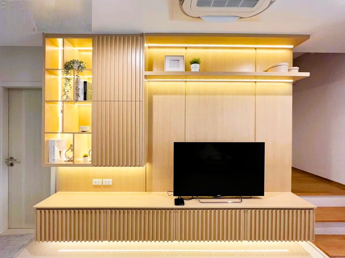 ให้เช่าทาวน์โฮมพัฒนาการ ศรีนครินทร์ : KT360 ขาย / ให้เช่าทาวน์โฮมน่าอยู่ 3 ชั้นโครงการ เนอวานา ดีฟายน์ ศรีนครินทร์-พระราม 9 (Nirvana Define Srinakarin-Rama 9)  โครงการน่าอยู่ เดินทางสะดวก ใกล้  โรงเรียนนานาชาติเวลลิงตัน เดินทาง 10 นาทีถึง  เหมาะ อยู่อาศัย หรือทำ Office 