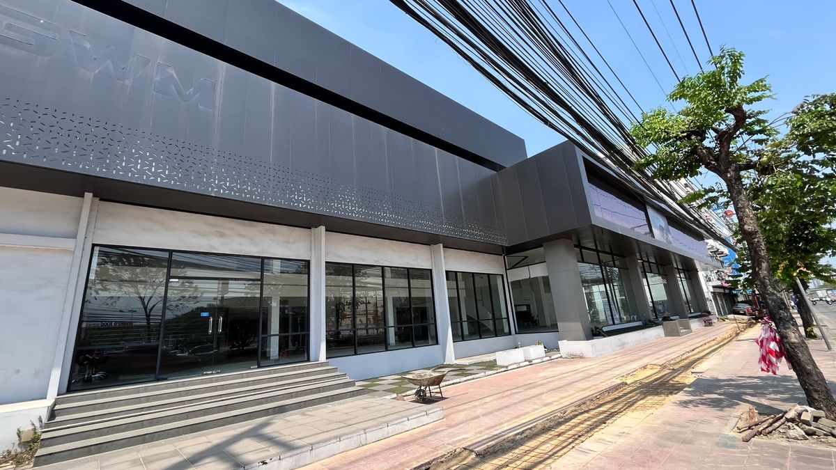 ให้เช่าโชว์รูมบางแค เพชรเกษม : Showroom for rent ให้เช่าโชว์รูมตกแต่งใหม่พร้อมดำเนินการได้ทันที ทำเลดีติดถนนเพชรเกษม ใกล้เดอะมอลล์บางแค-ถนนกาญจนาภิเษก โชว์รูมมาตรฐานพร้อมศูนย์บริการ ห้องประชุม ห้องรับรองลูกค้า ห้องส่งมอบรถใหม่