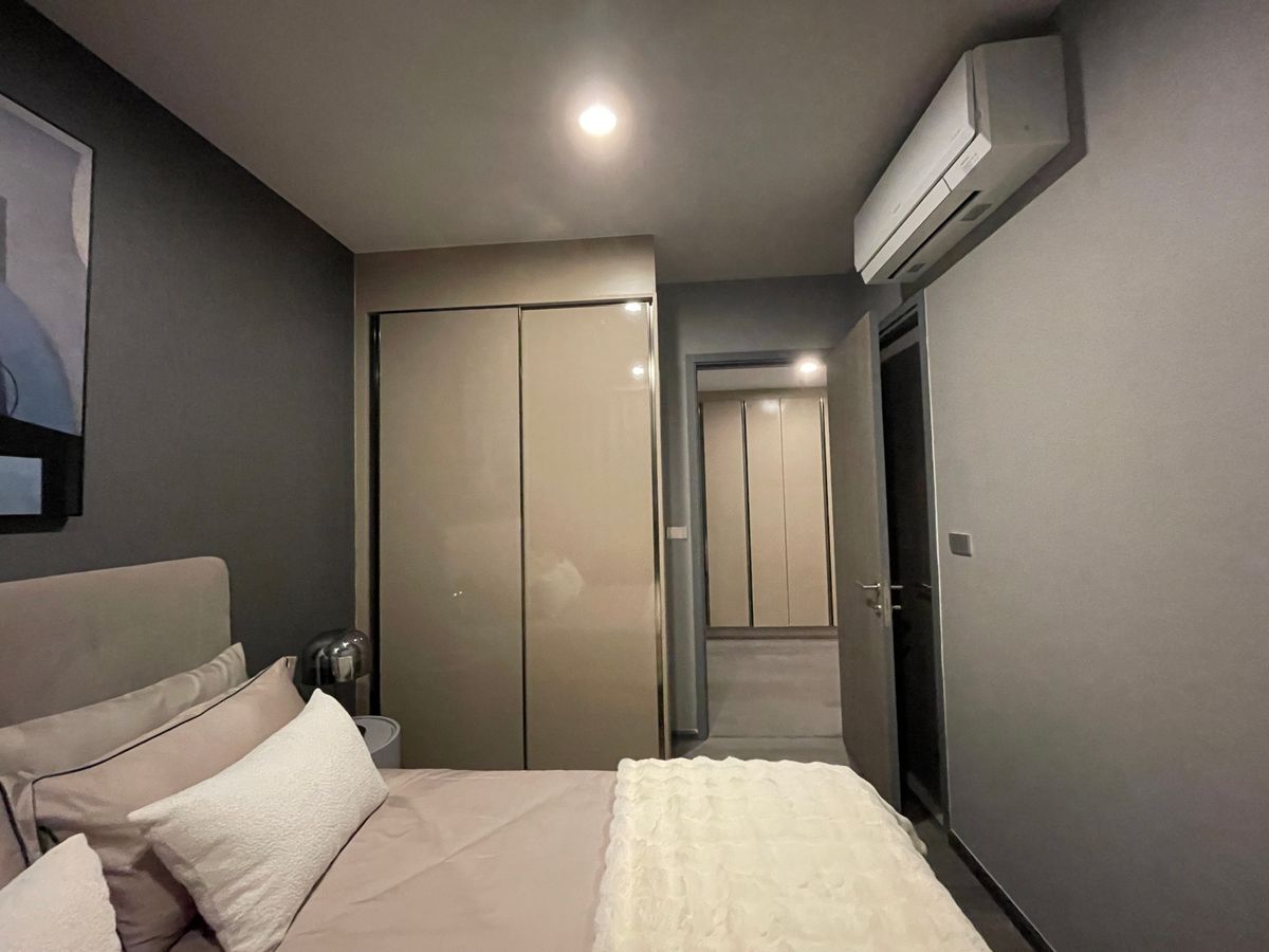 For SaleCondoKhlongtoei, Kluaynamthai : Luxury Luxury Condo for sale, Rama 4 Road, near MRT Khlong Toei 0 m. Condo Condo Park, 27th floor, size 101.68 sq.m., 3 bedrooms, 3 bathrooms, near Chalerm Mahanakorn Expressway. With a 5 -star service from Dusit Hotel