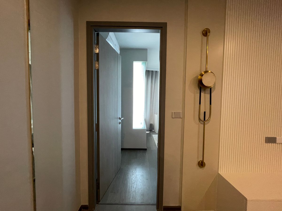 For SaleCondoKhlongtoei, Kluaynamthai : Luxury Luxury Condo for sale, Rama 4 Road, near MRT Khlong Toei 0 m. Condo Condo Park, 27th floor, size 101.68 sq.m., 3 bedrooms, 3 bathrooms, near Chalerm Mahanakorn Expressway. With a 5 -star service from Dusit Hotel