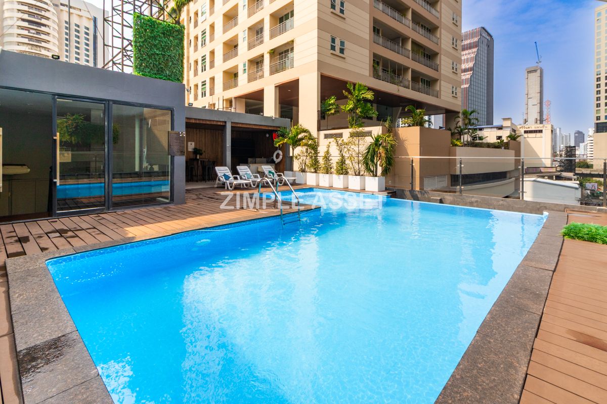 ให้เช่าสุขุมวิท อโศก ทองหล่อ : Line : @zimple_asset  โรงแรมบนถนนสุขุมวิท ติดEmsphere ให้บริการห้องพักในระดับ4ดาว พร้อมด้วยสิ่งอำนวยความสะดวกมากมาย ใกล้แหล่งช้อปปิ้งและใจกลางแหล่งธุรกิจของกรุงเทพ